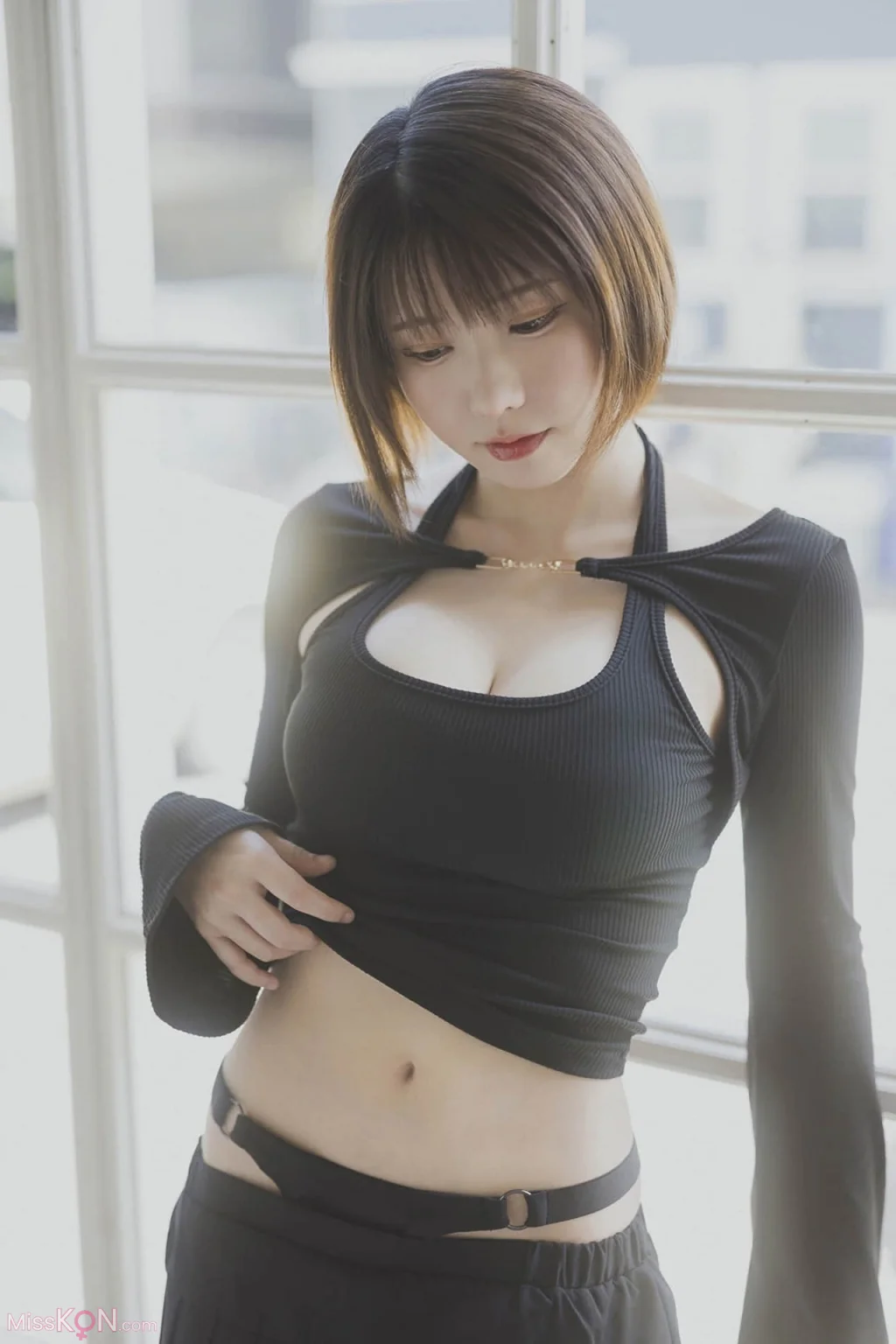 [JP] Enako (えなこ): ヤングガンガンデジタル限定写真集「おとなmode」 (59 photos)