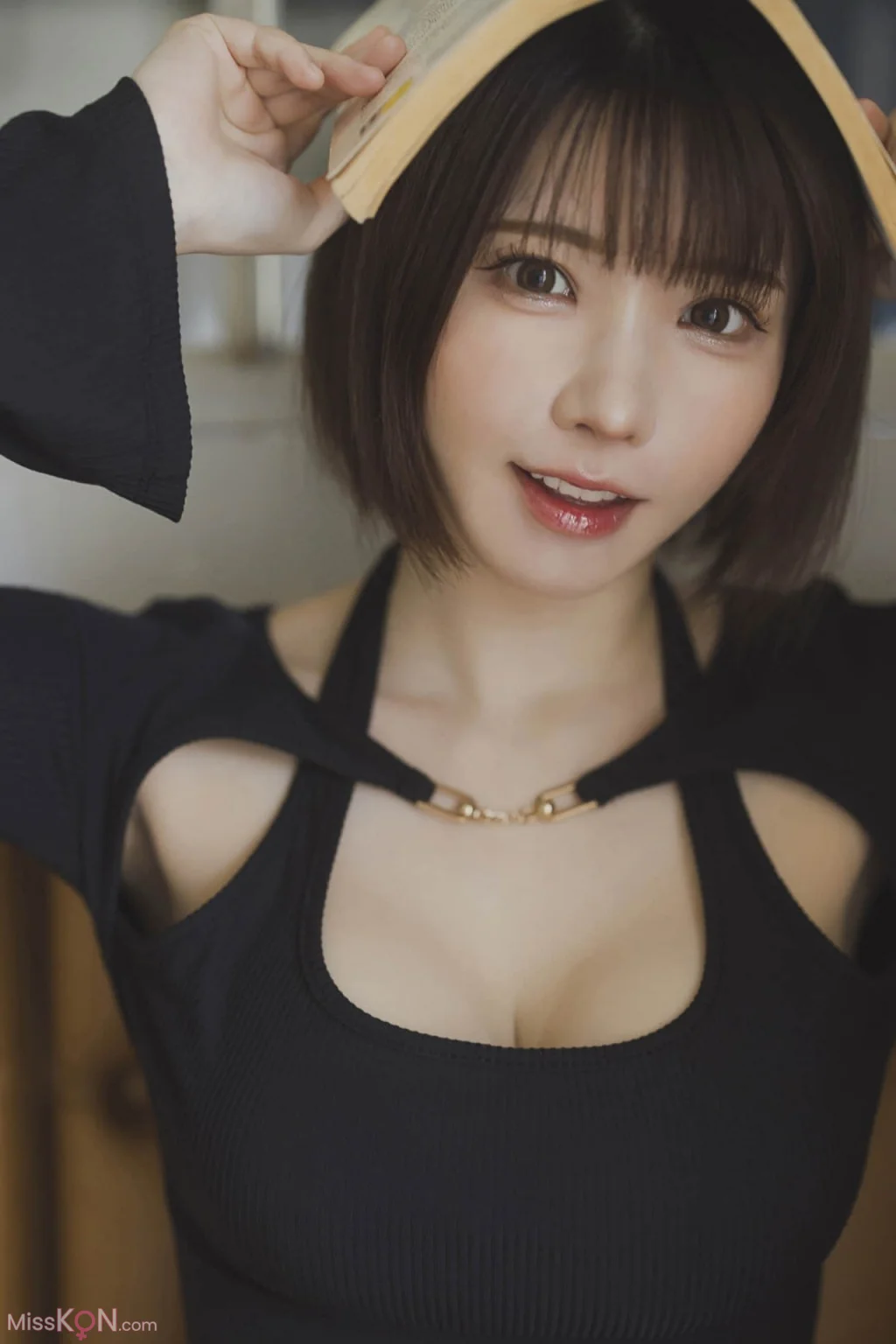 [JP] Enako (えなこ): ヤングガンガンデジタル限定写真集「おとなmode」 (59 photos)