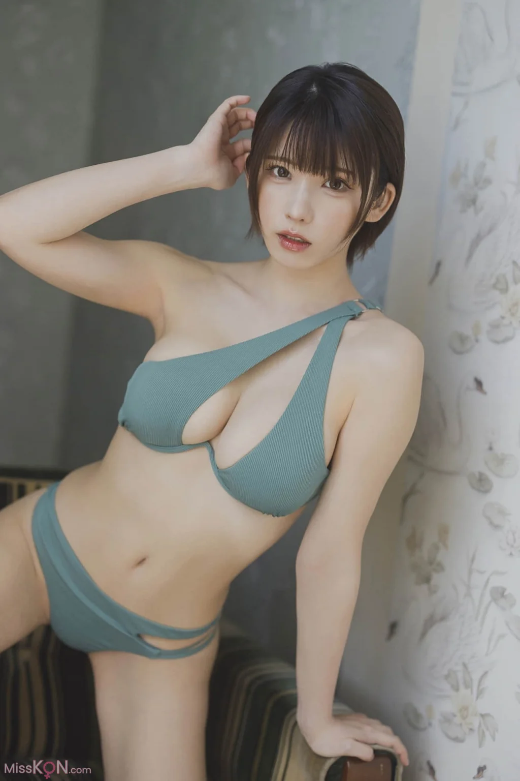 [JP] Enako (えなこ): ヤングガンガンデジタル限定写真集「おとなmode」 (59 photos) – Page 3