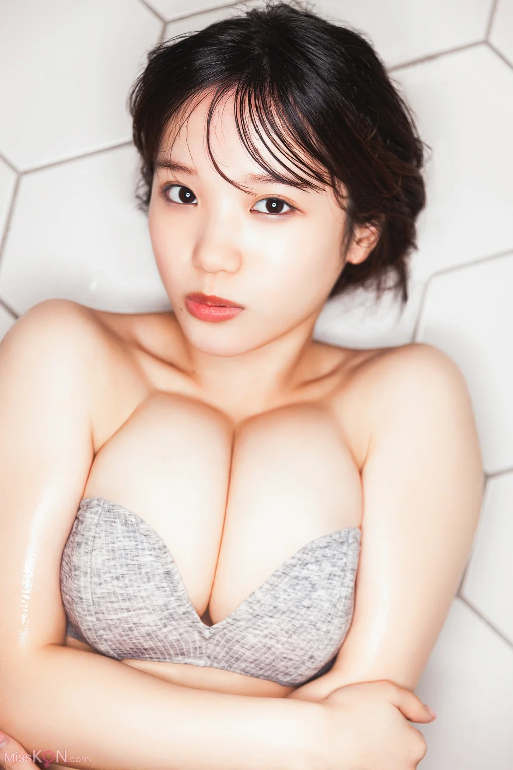 [JP] Minami Hori (堀みなみ): FRIDAYデジタル写真集 聖なるHカップ Vol.3 オール未公開100ページ完全版 (121 photos) – Page 3
