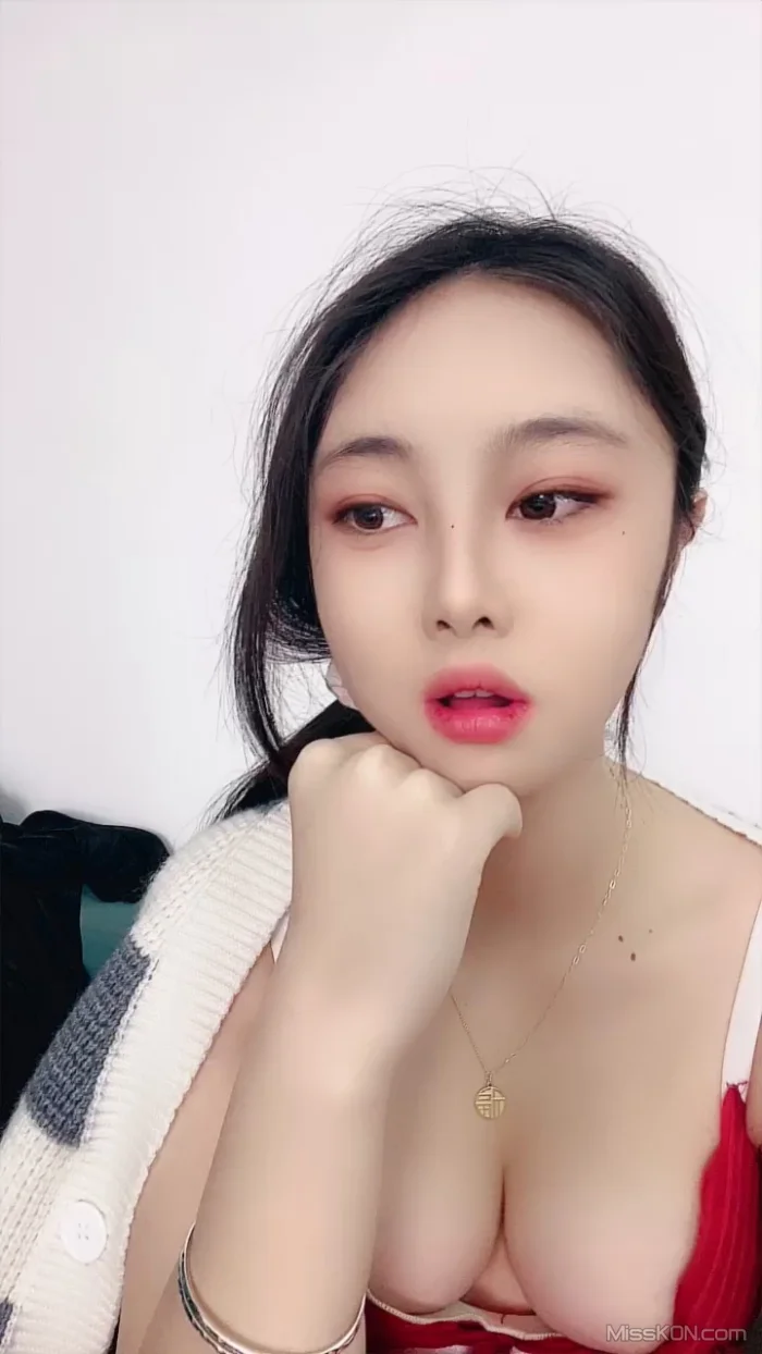 秦瑶: 皮肤很白的学生妹大秀 这种的才是极品 (27 photos + 5 videos) – Page 2