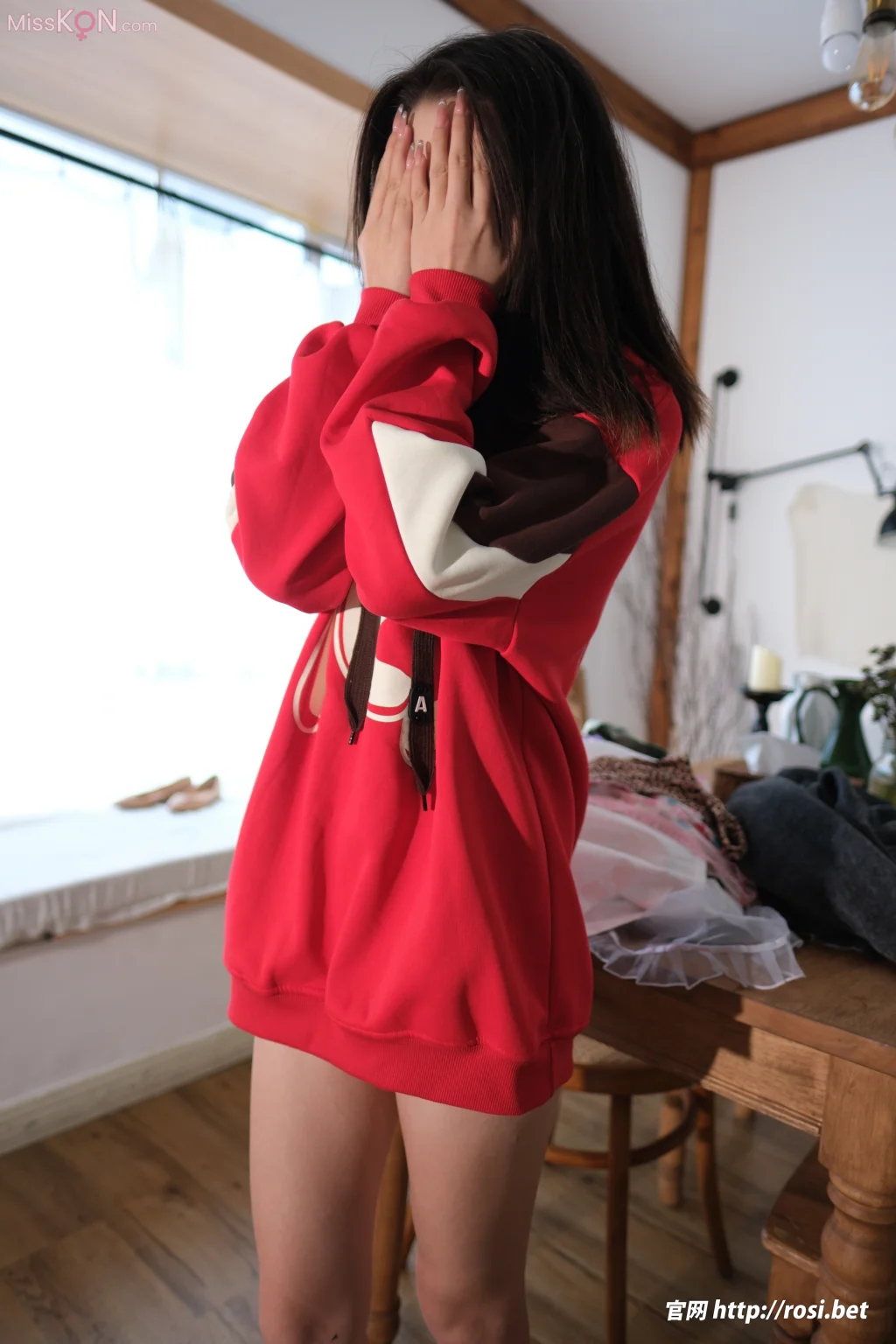 [ROSI写真] 2025.12.21 No.5130 (107 photos)