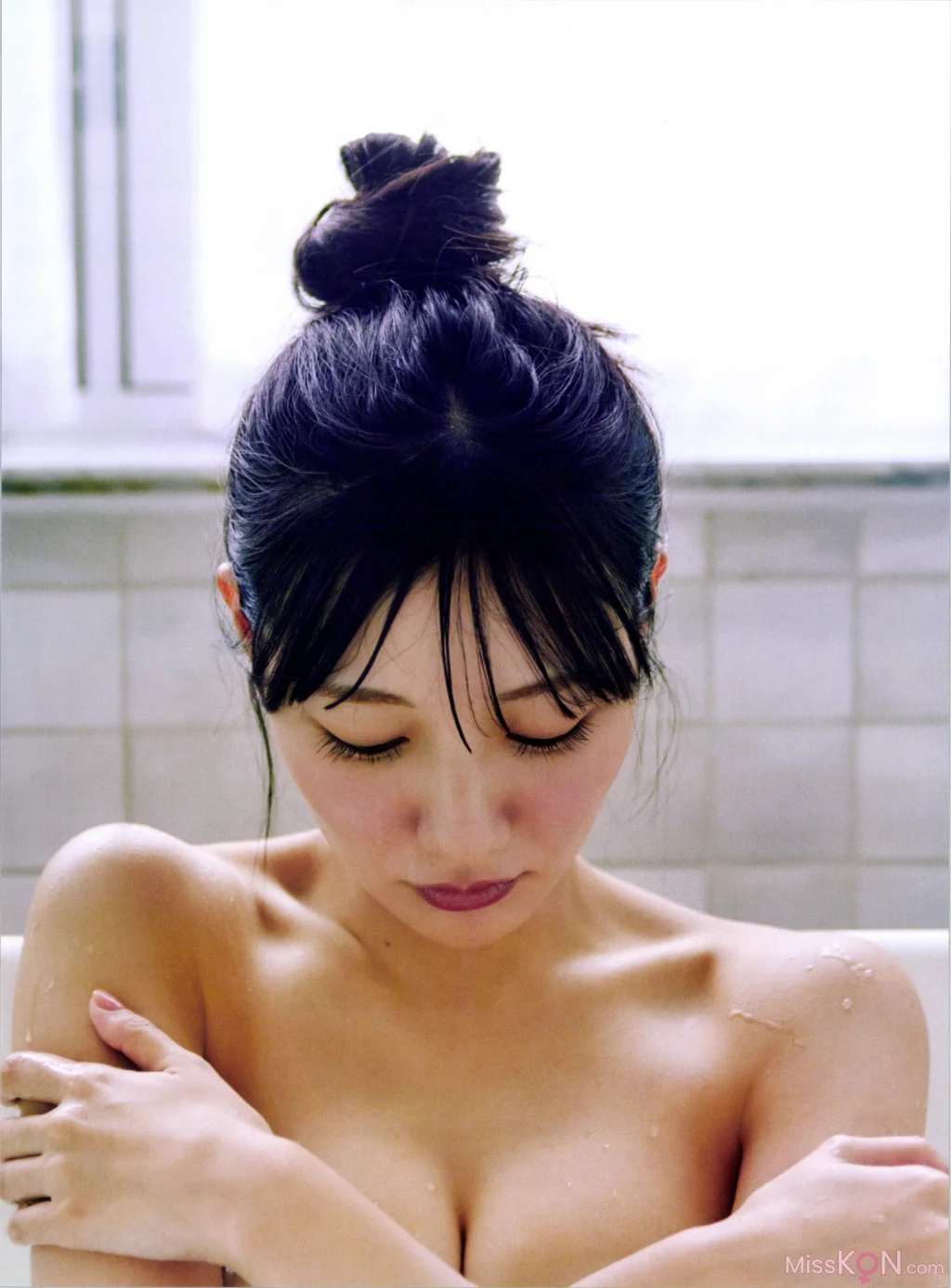 [JP] Hina Kawata (河田陽菜): 2nd写真集 テイクオフ (172 photos) – Page 3
