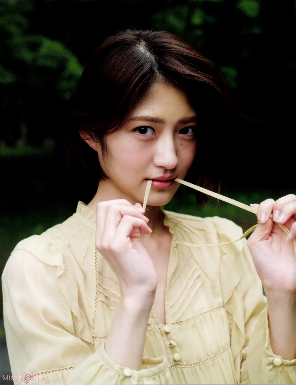 [JP] Yumi Wakatsuki (若月佑美): 写真集 アンド チョコレート (132 photos) – Page 2