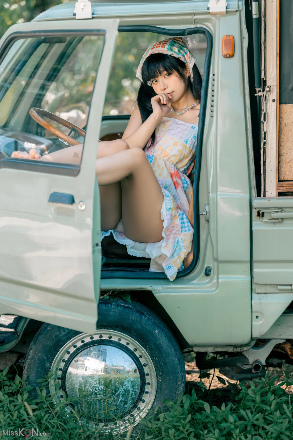 Coser@花音葉子: 夏天的记忆 (39 photos + 1 video)