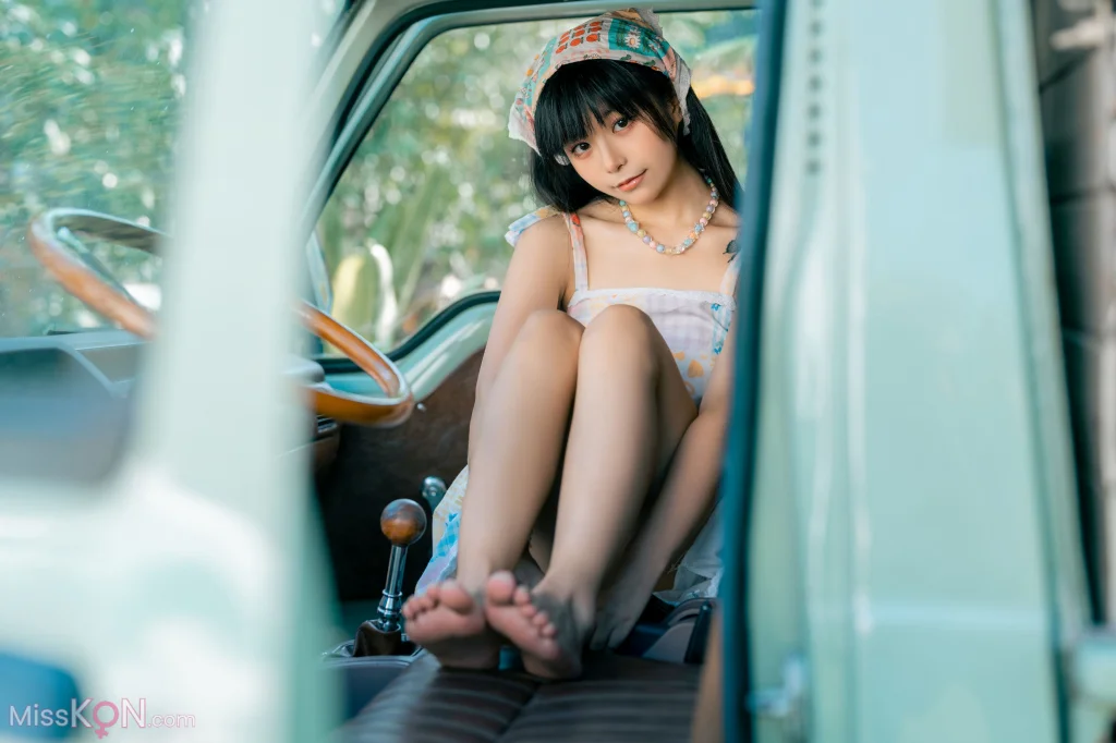 Coser@花音葉子: 夏天的记忆 (39 photos + 1 video)
