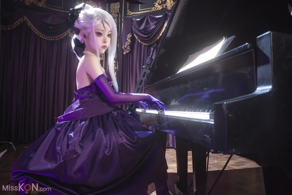 Coser@矢量鱼: 蔚蓝档案 空崎日奈连衣裙 (34 photos)