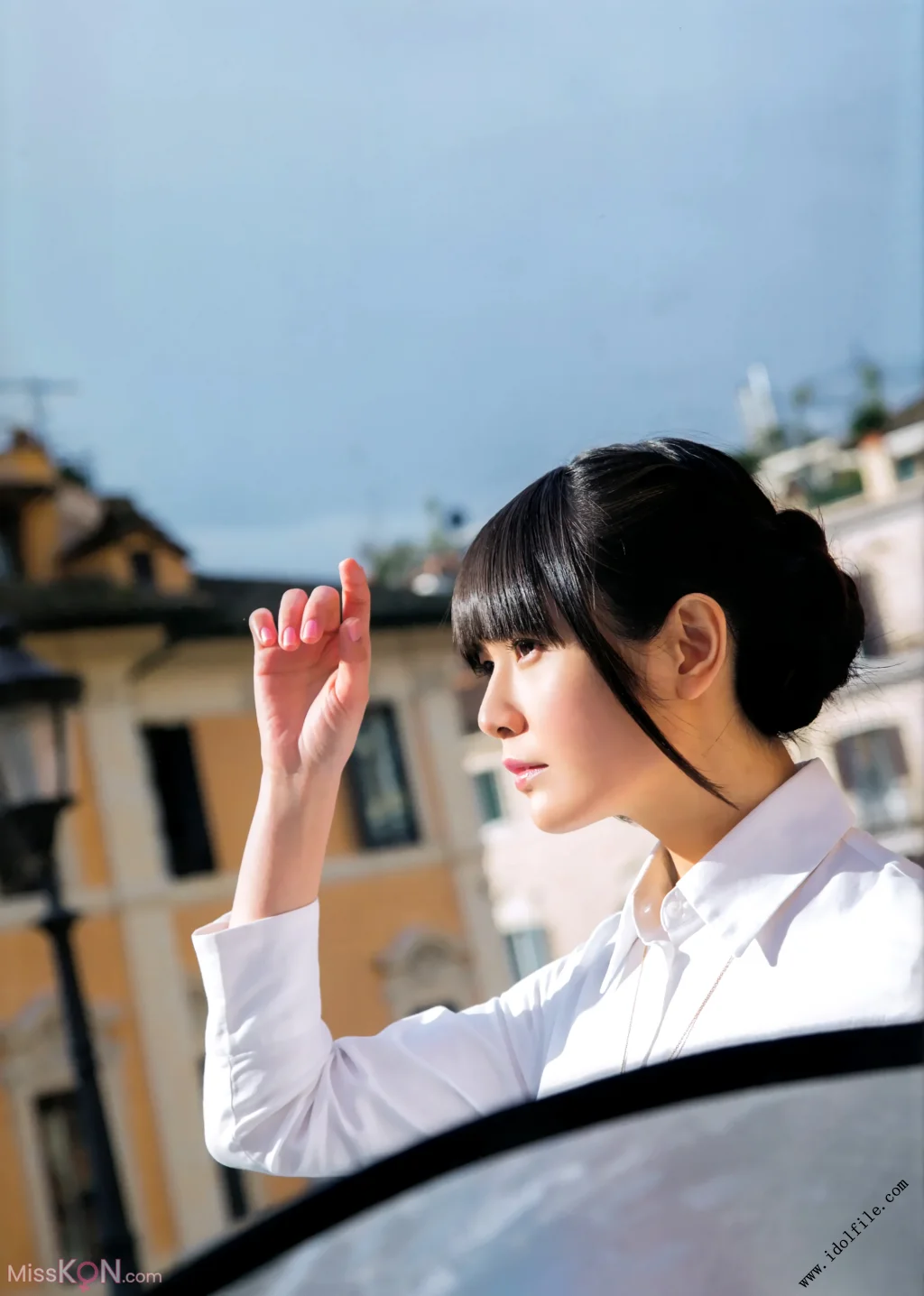 [JP] Ayana Taketatsu (竹達彩奈): 写真集 「あやちさん in ITALY」 (109 photos)