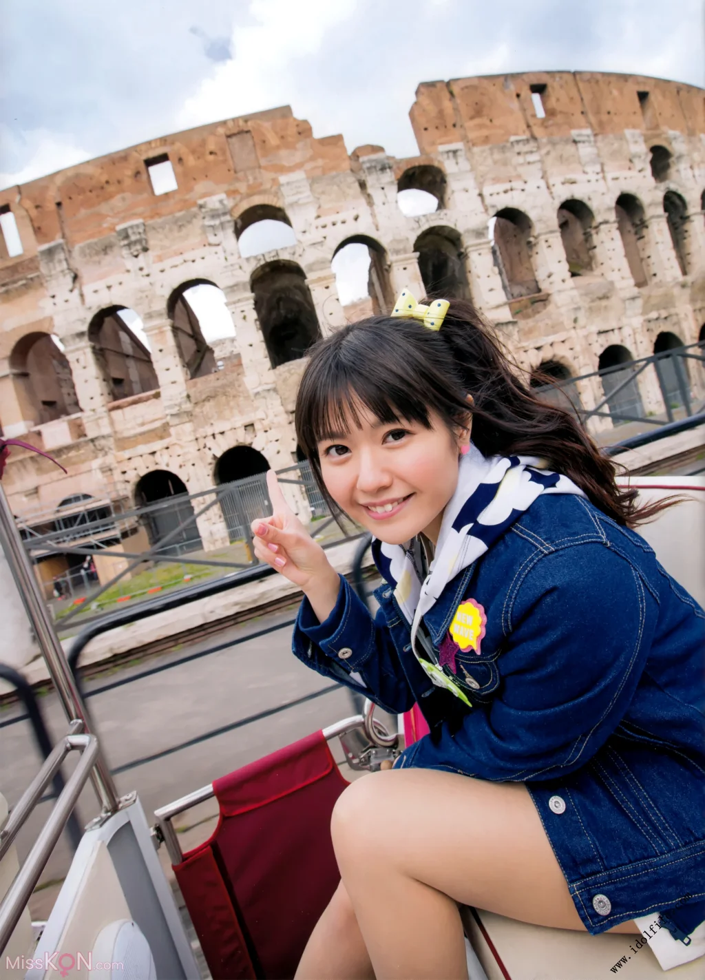 [JP] Ayana Taketatsu (竹達彩奈): 写真集 「あやちさん in ITALY」 (109 photos)