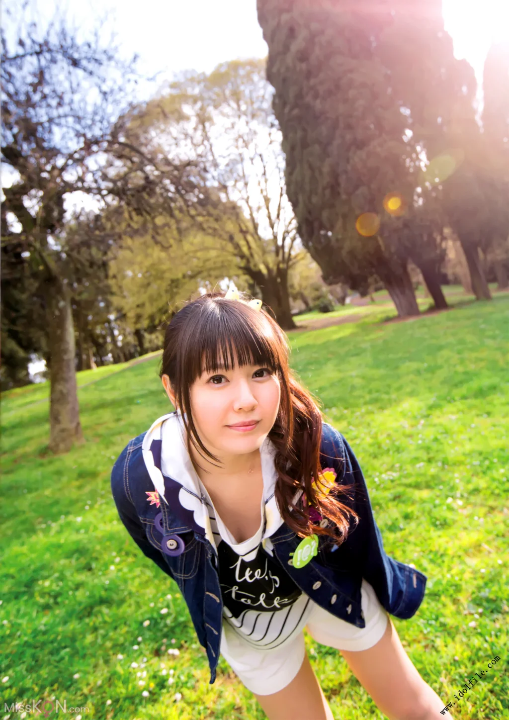 [JP] Ayana Taketatsu (竹達彩奈): 写真集 「あやちさん in ITALY」 (109 photos)