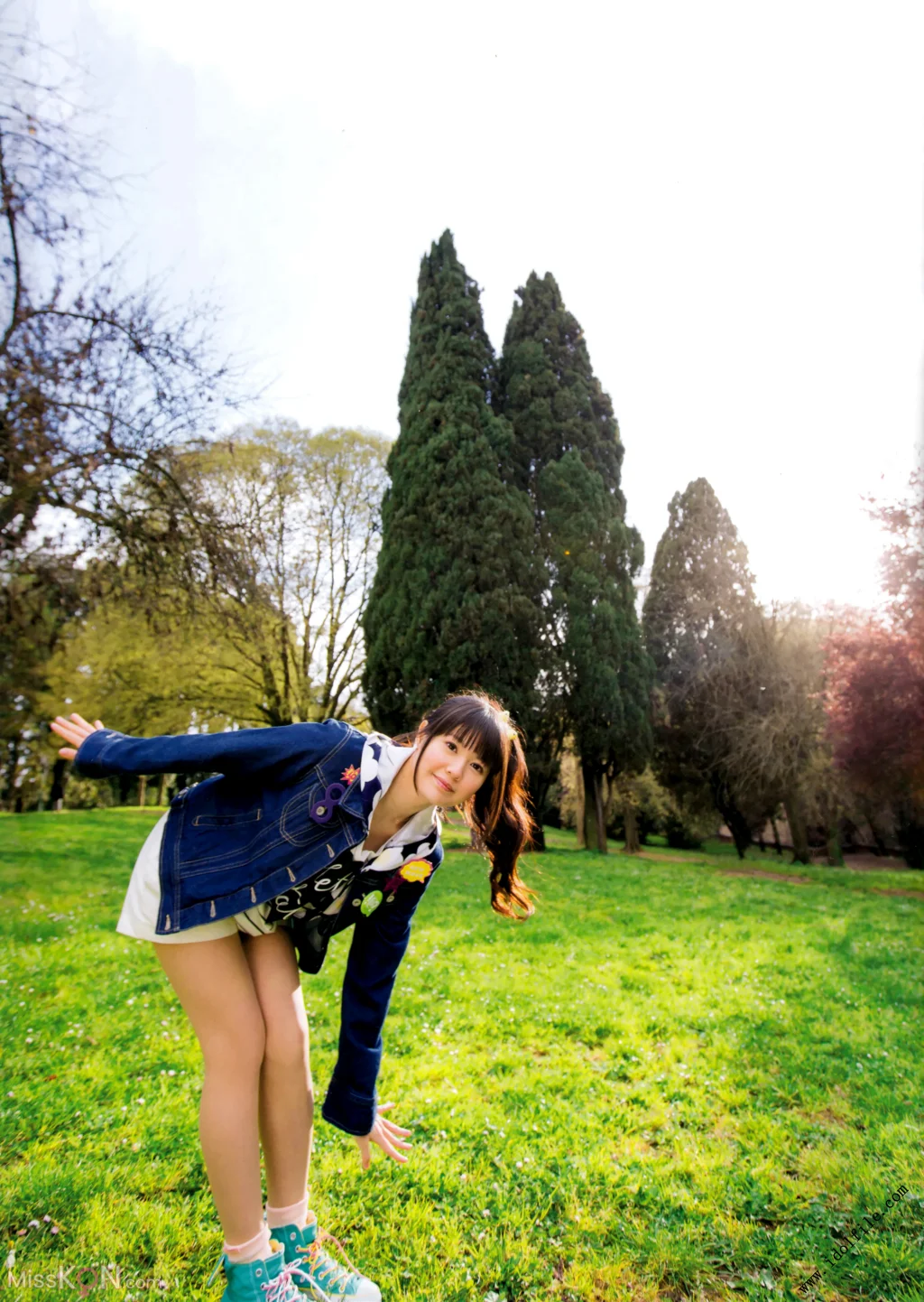 [JP] Ayana Taketatsu (竹達彩奈): 写真集 「あやちさん in ITALY」 (109 photos) – Page 2