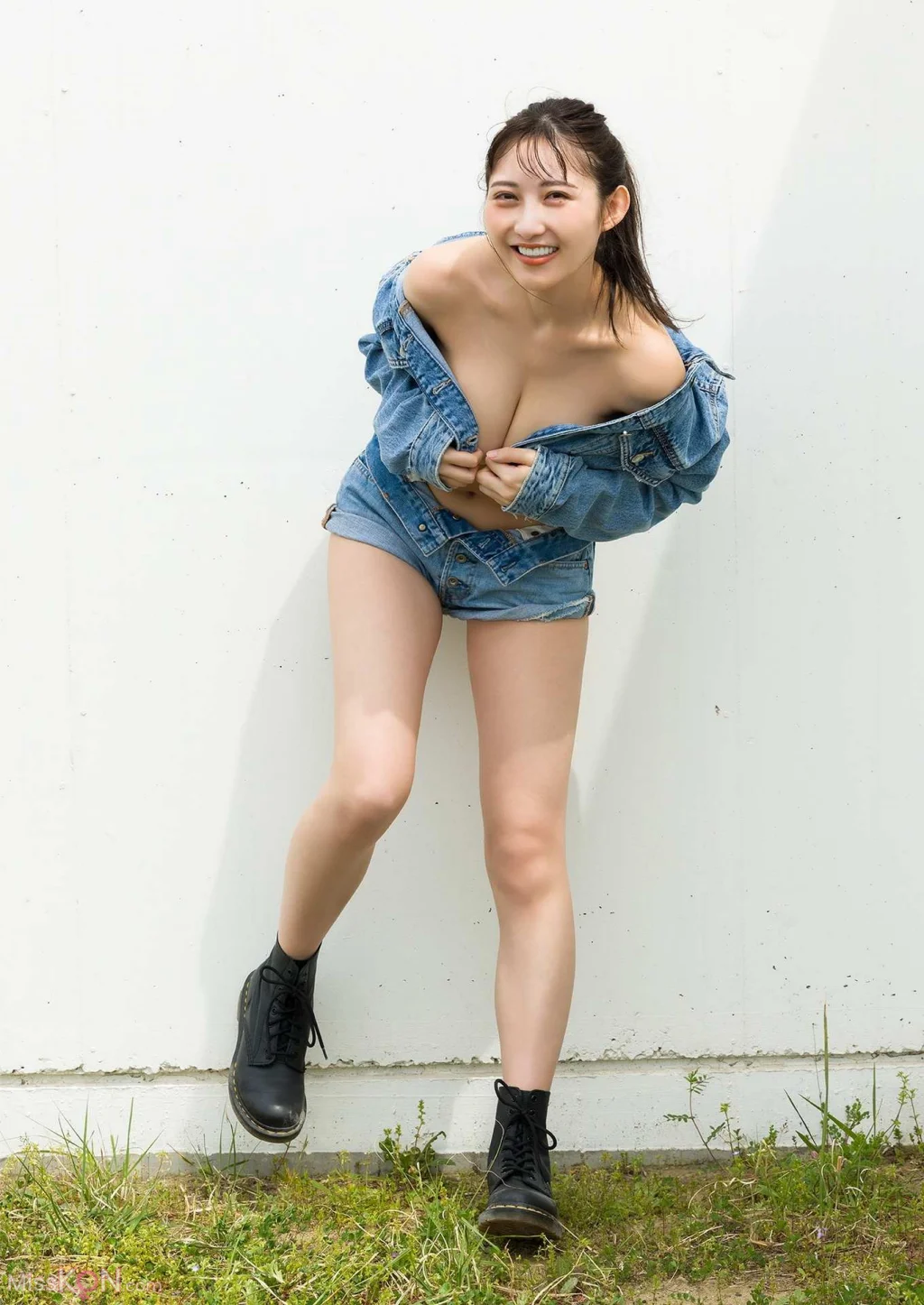 [JP] Tsuji Ririsa (辻りりさ):【デジタル限定 YJ PHOTO BOOK】写真集「スキマ。」 (52 photos)