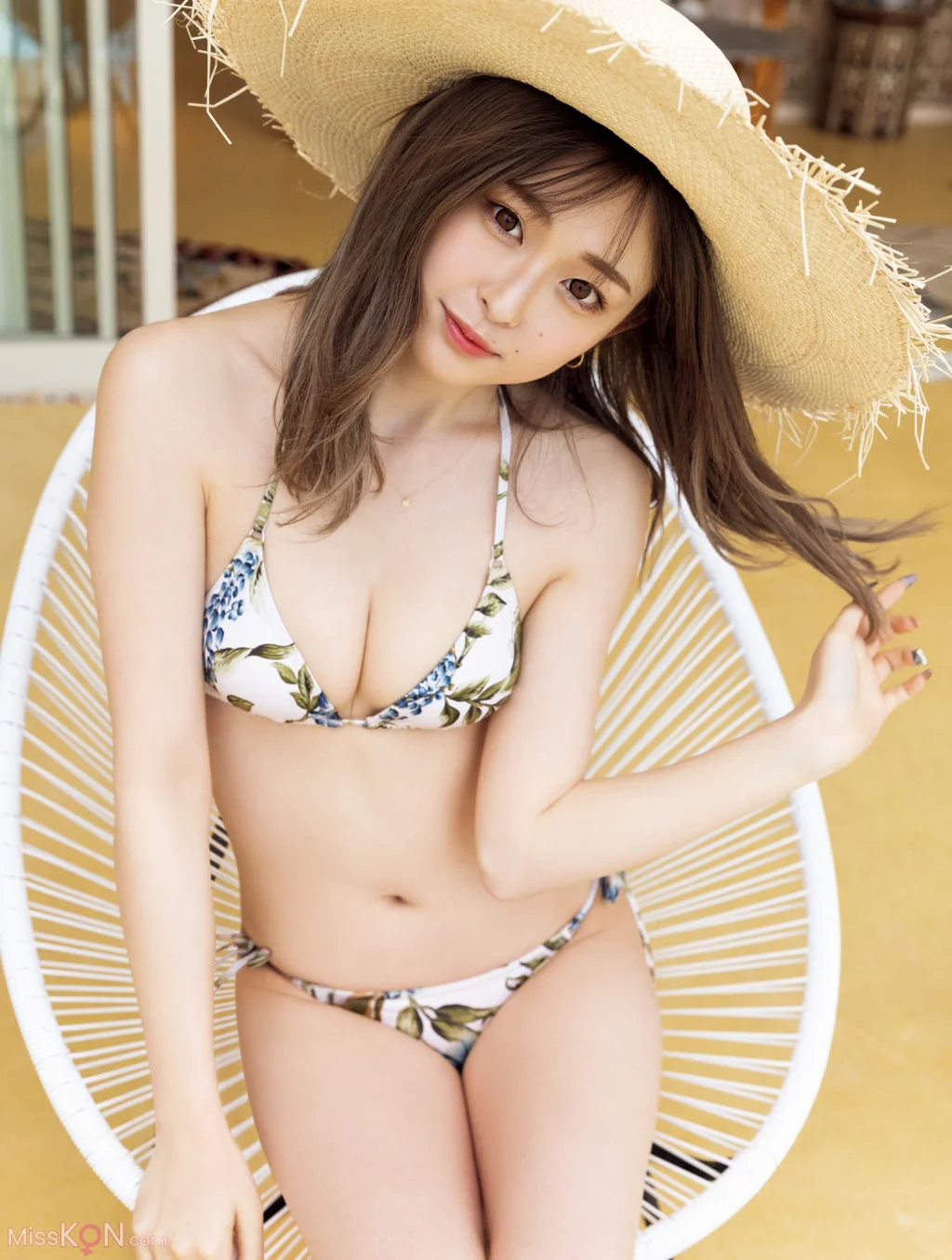 [JP] ゆうちゃみ: 写真集『ゆうな』 (152 photos)