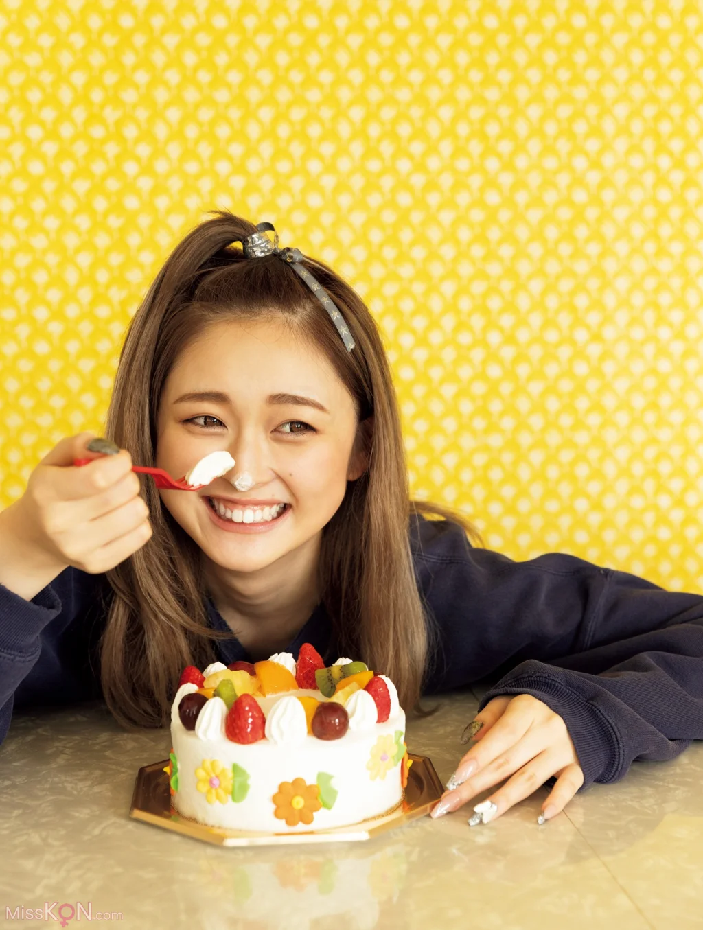 [JP] ゆうちゃみ: 写真集『ゆうな』 (152 photos)