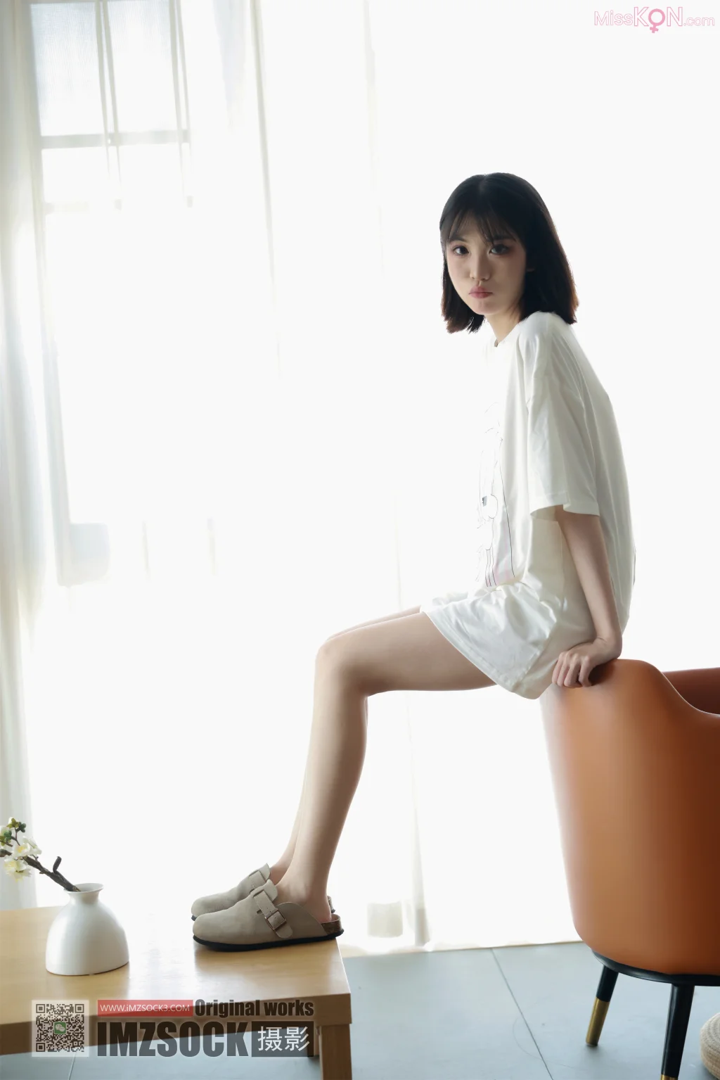 [MZSOCK爱美足] No.346: 秋秋 (110 photos + 1 video)