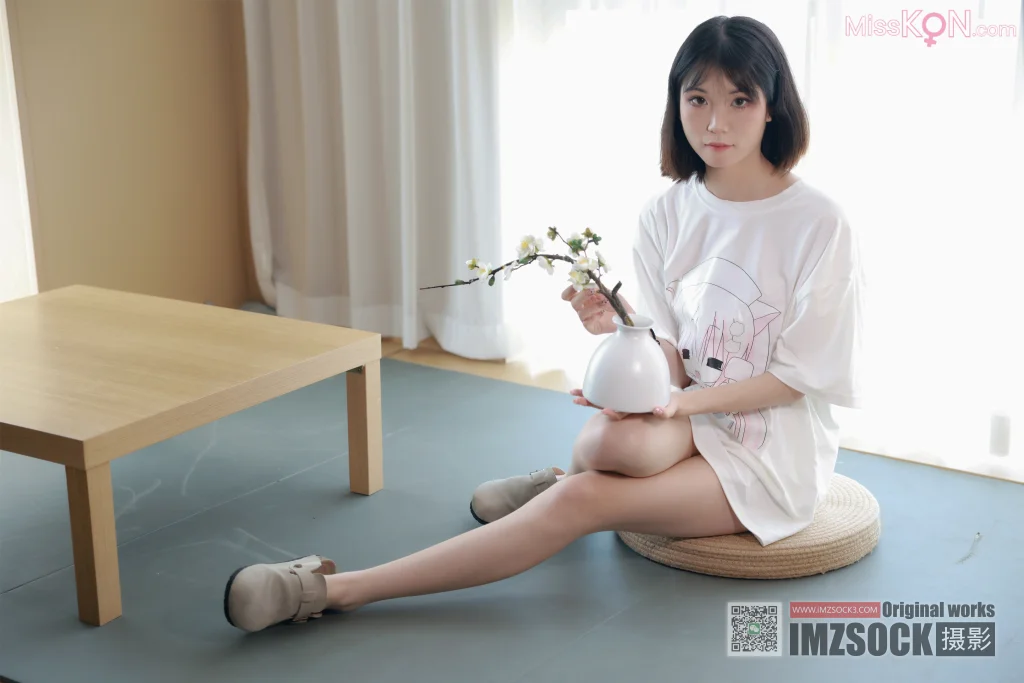 [MZSOCK爱美足] No.346: 秋秋 (110 photos + 1 video)