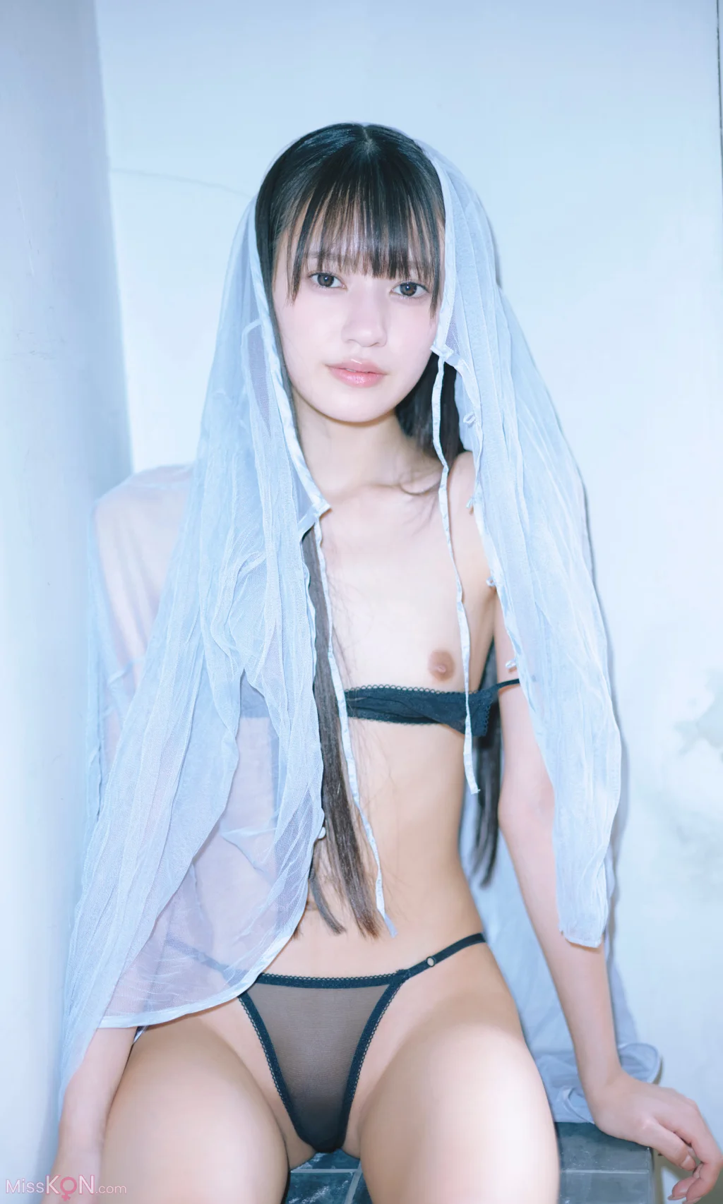 [JP] Umi Yatsugake (八掛うみ):【デジタル限定】写真集「White」（R18版） (92 photos)