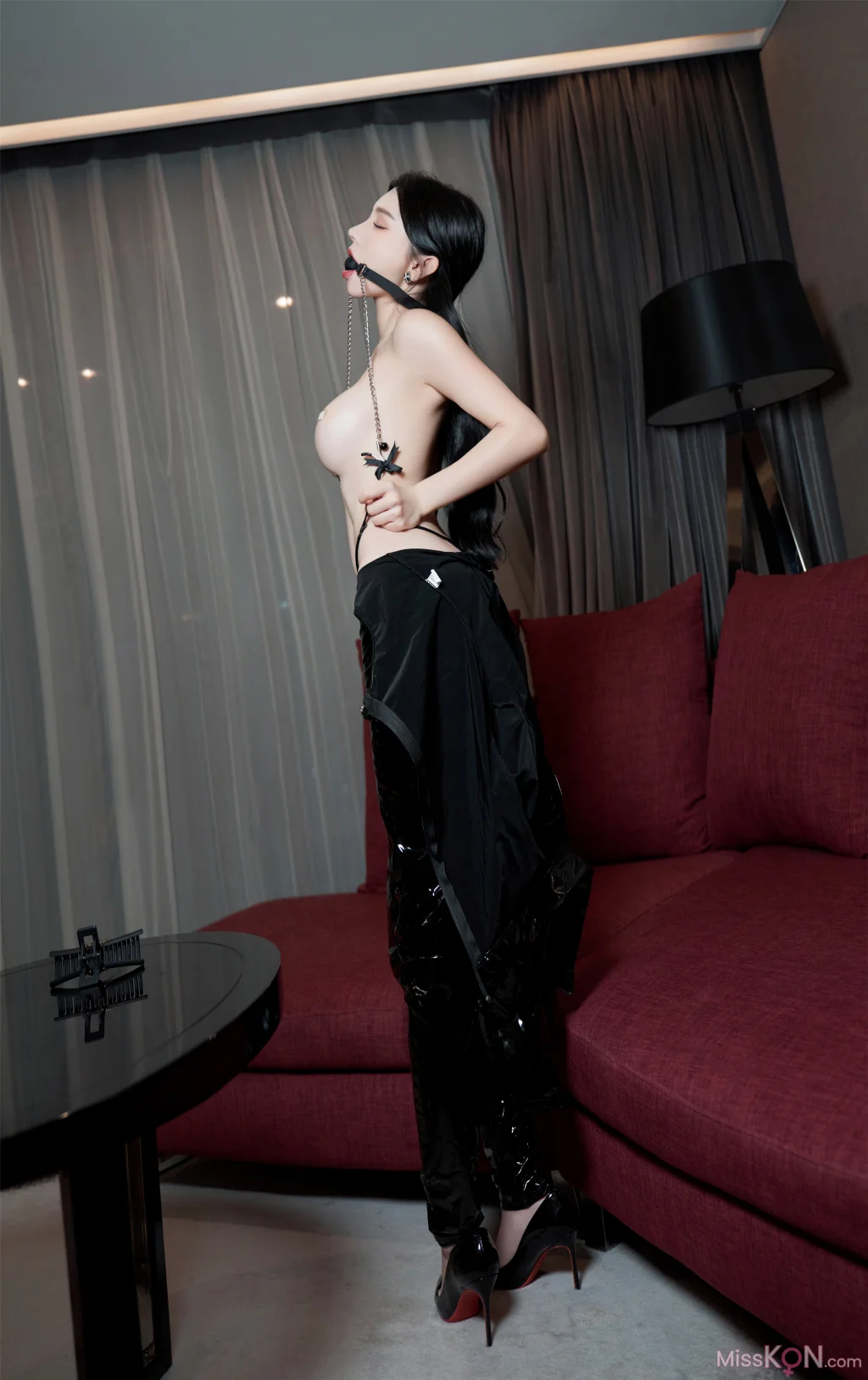 [内购无水印] Zhou Yuxi (周于希): 秀人网模特 胶妻 (113 photos) – Page 2