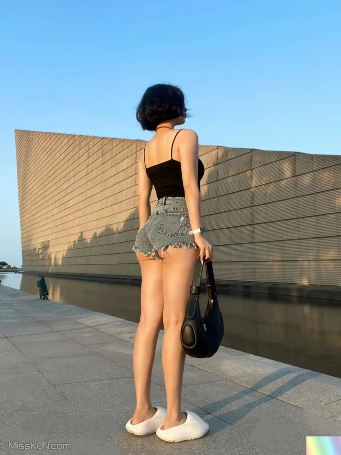 fanchaYJS: X硬核泡良大神 真枪实弹众多反差婊 (237 photos + 75 videos) – Page 2