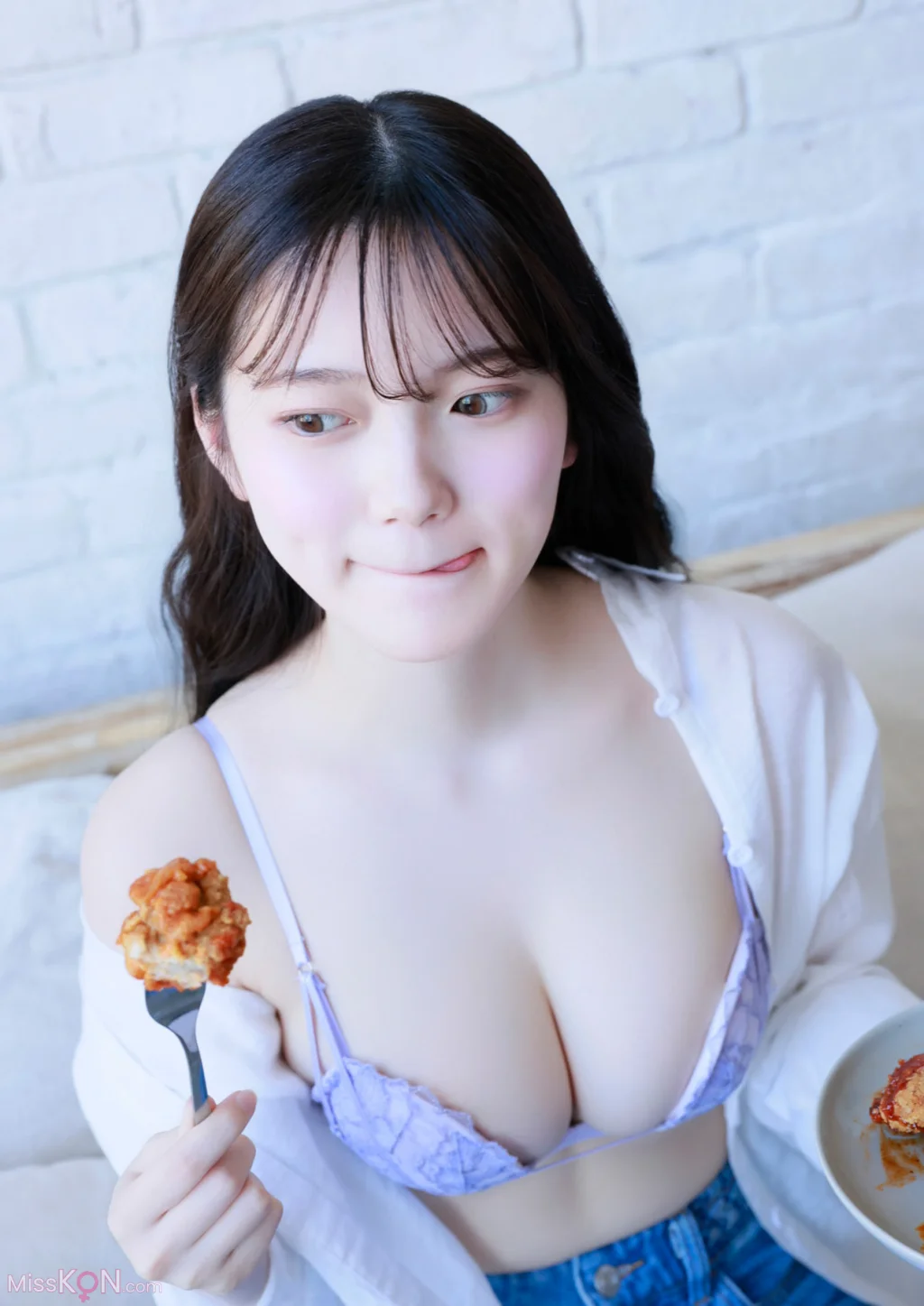 [JP] Tīmaki (ちーまき):『ないしょの出来事』BOMBデジタル写真集 (82 photos) – Page 2