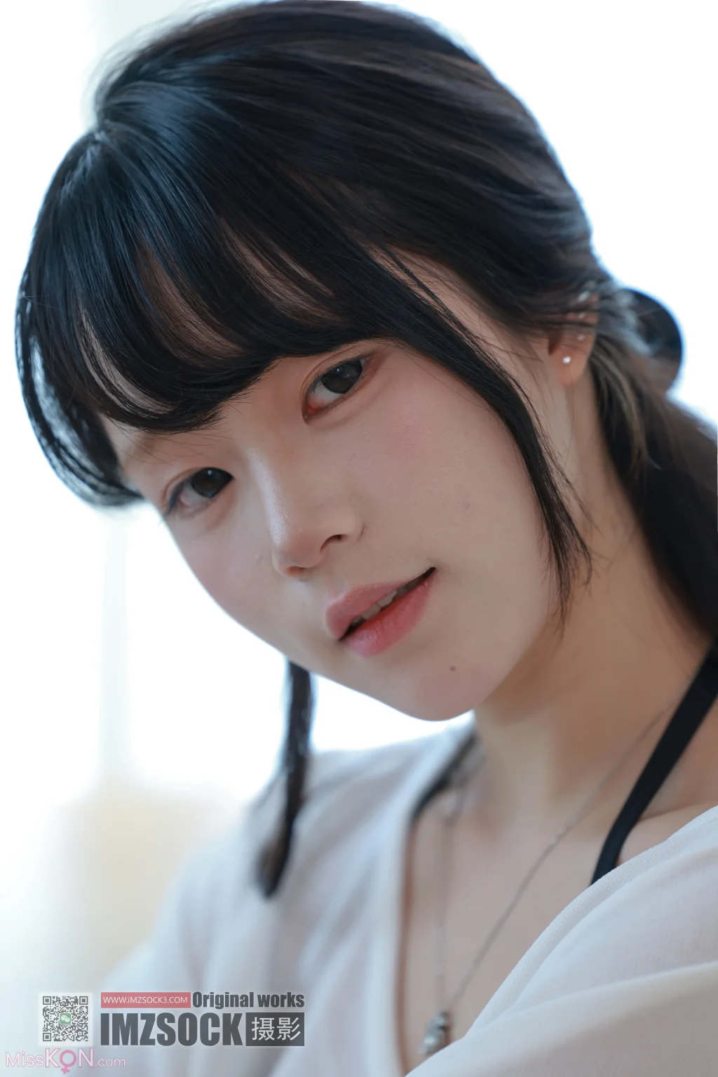 [MZSOCK爱美足] No.347: 琛琛 (212 photos + 1 video)