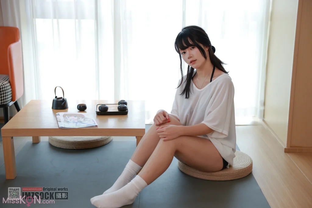 [MZSOCK爱美足] No.347: 琛琛 (212 photos + 1 video)