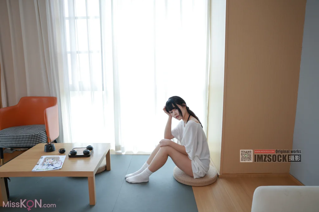 [MZSOCK爱美足] No.347: 琛琛 (212 photos + 1 video)