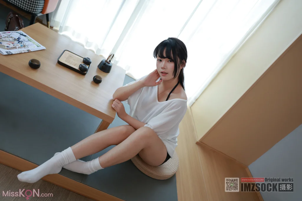 [MZSOCK爱美足] No.347: 琛琛 (212 photos + 1 video)
