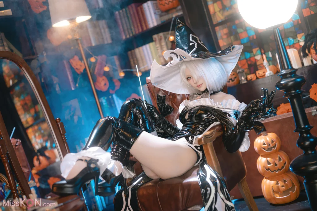 Coser@屿鱼: 尼尔 – 机械纪元 2B 万圣女巫同人 (70 photos)