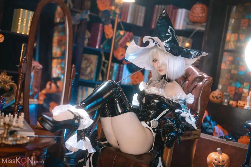 Coser@屿鱼: 尼尔 – 机械纪元 2B 万圣女巫同人 (70 photos)