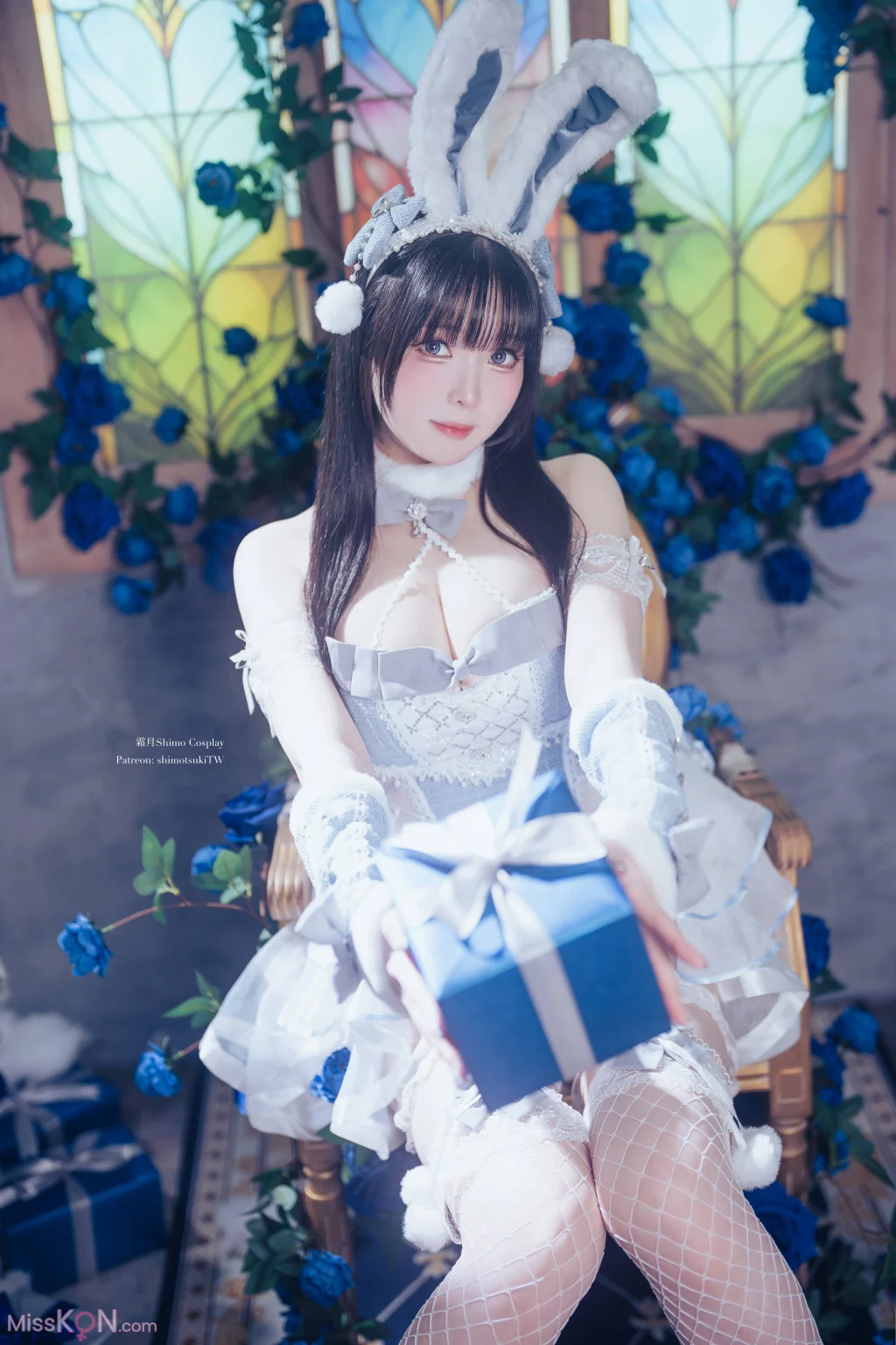 Coser@霜月shimo: 2025 Present 02 (16 photos + 3 videos)