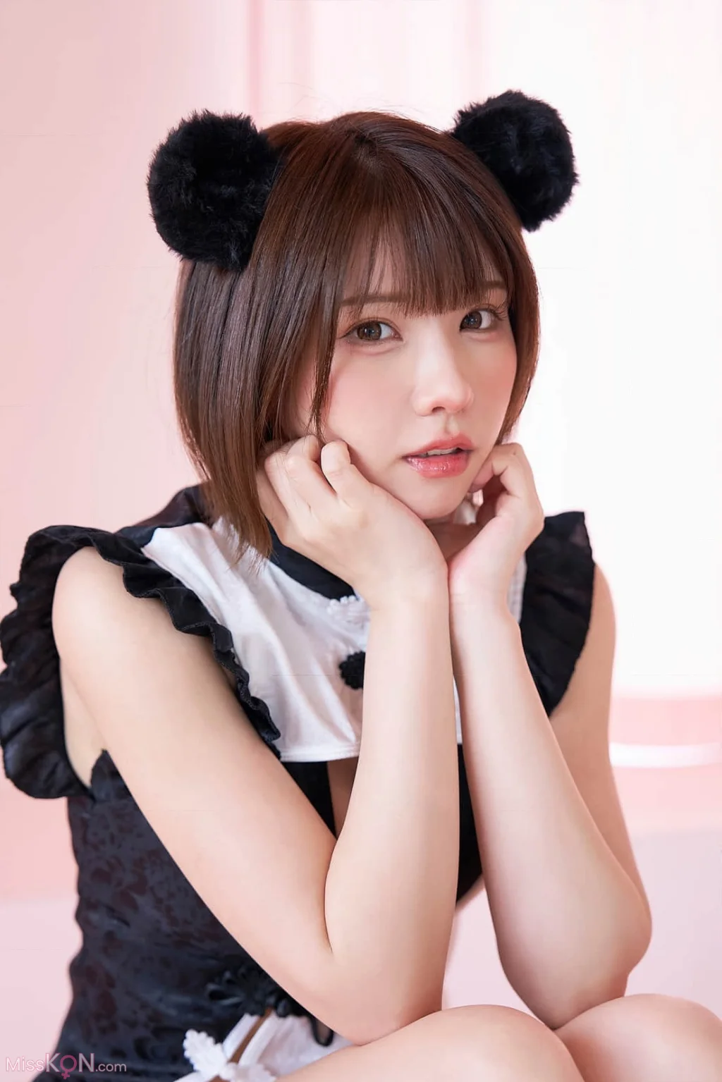 [JP] Enako (えなこ): 漫画アクションデジタル写真集 「清く、熱く。」 (52 photos) – Page 3