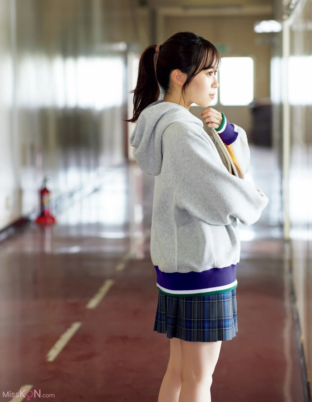 [JP] Sayuri Date (伊達さゆり): 1st写真集 あしあと (121 photos)