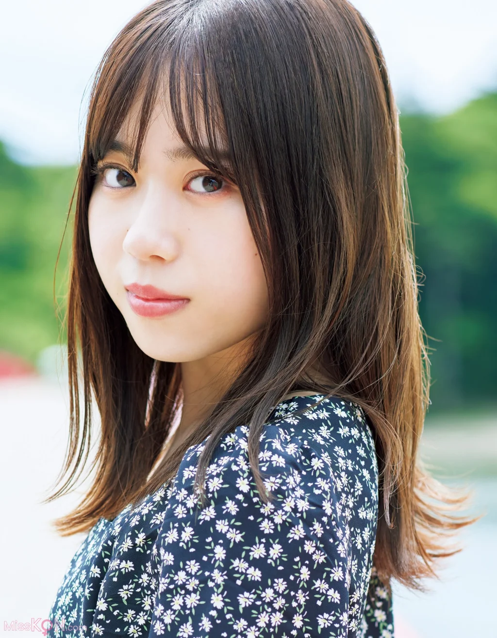 [JP] Sayuri Date (伊達さゆり): 1st写真集 あしあと (121 photos) – Page 2