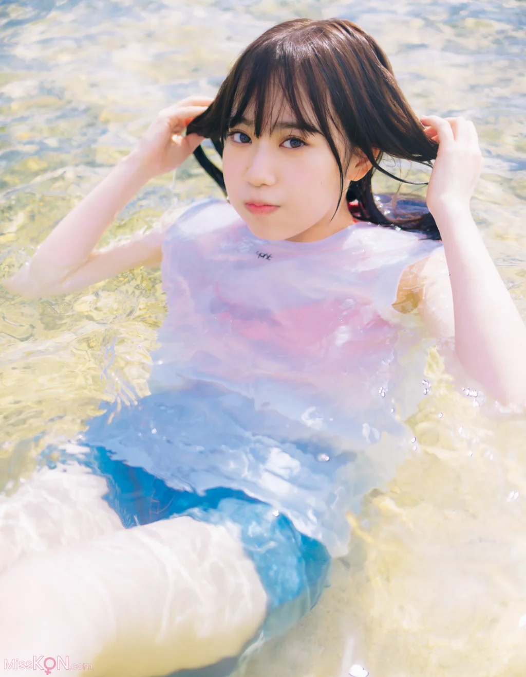 [JP] Sayuri Date (伊達さゆり): 1st写真集 あしあと (121 photos) – Page 3