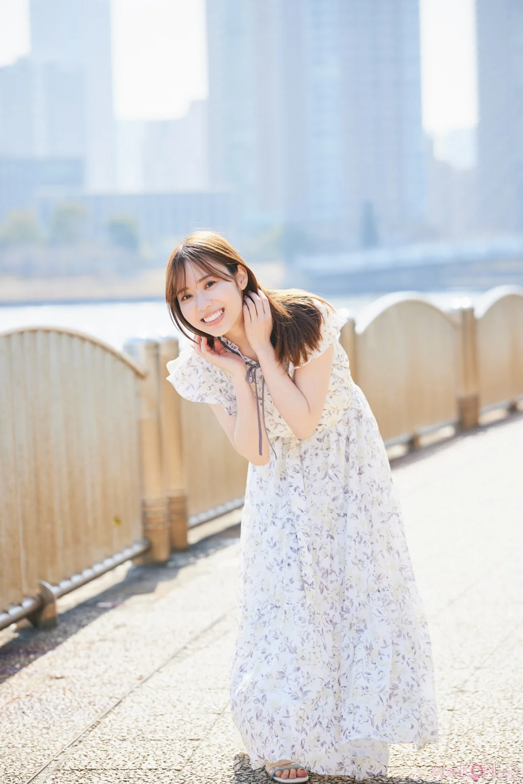 [JP] Sayuri Date (伊達さゆり): WHITE graph デジタル写真集 (64 photos) – Page 3