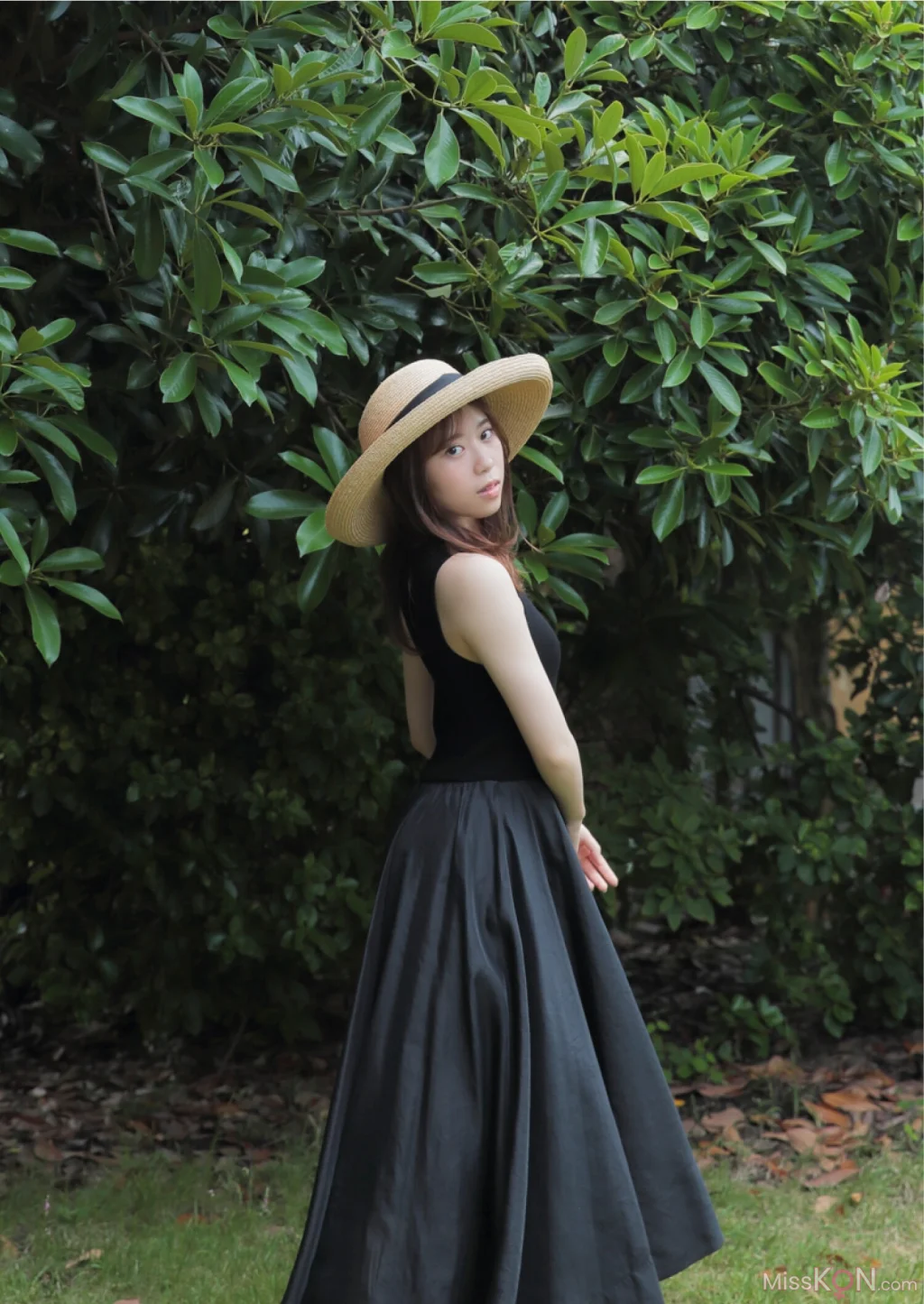 [JP] Sayuri Date (伊達さゆり): 写真集 「Sparkling Smile」 (47 photos)