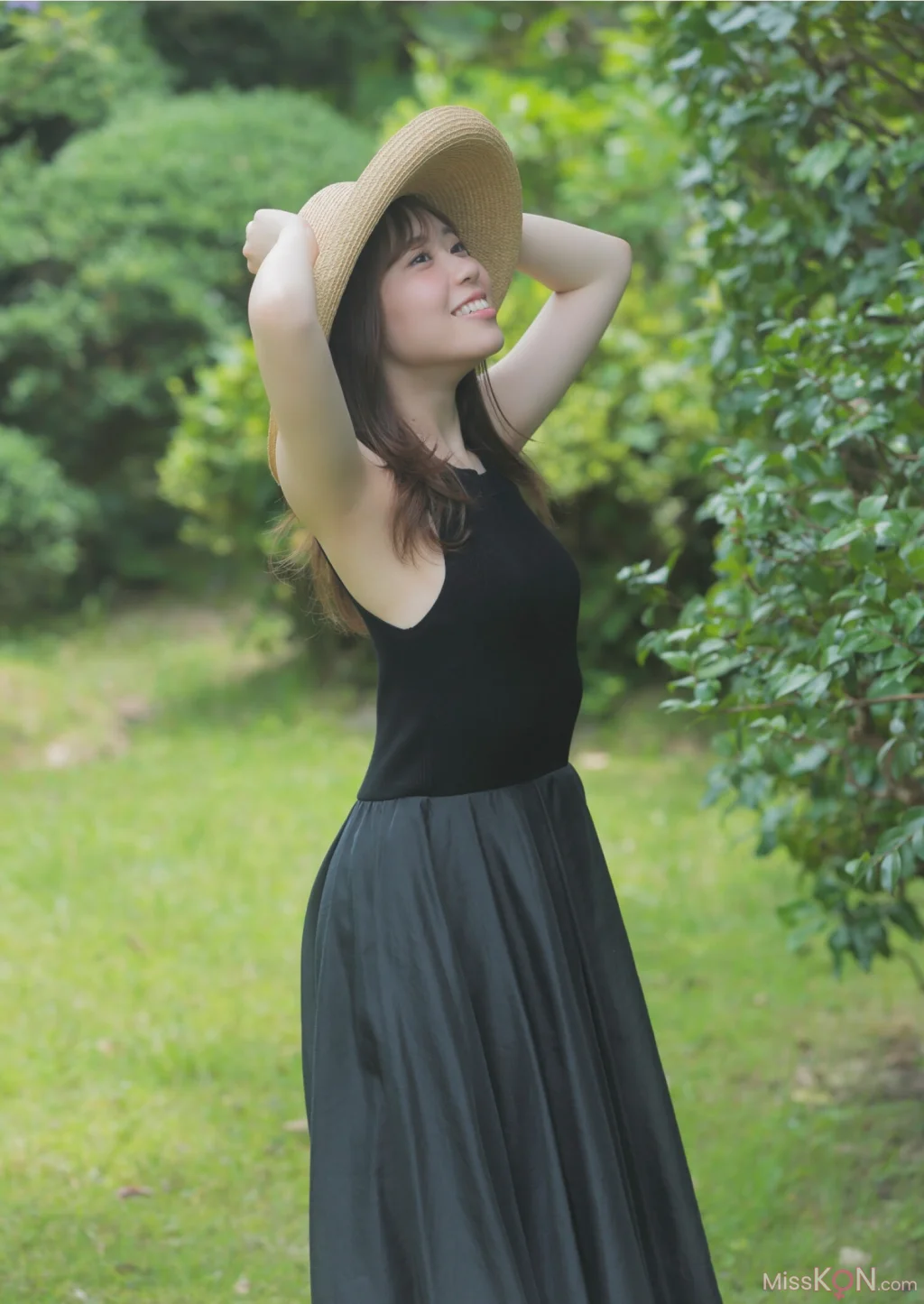 [JP] Sayuri Date (伊達さゆり): 写真集 「Sparkling Smile」 (47 photos)