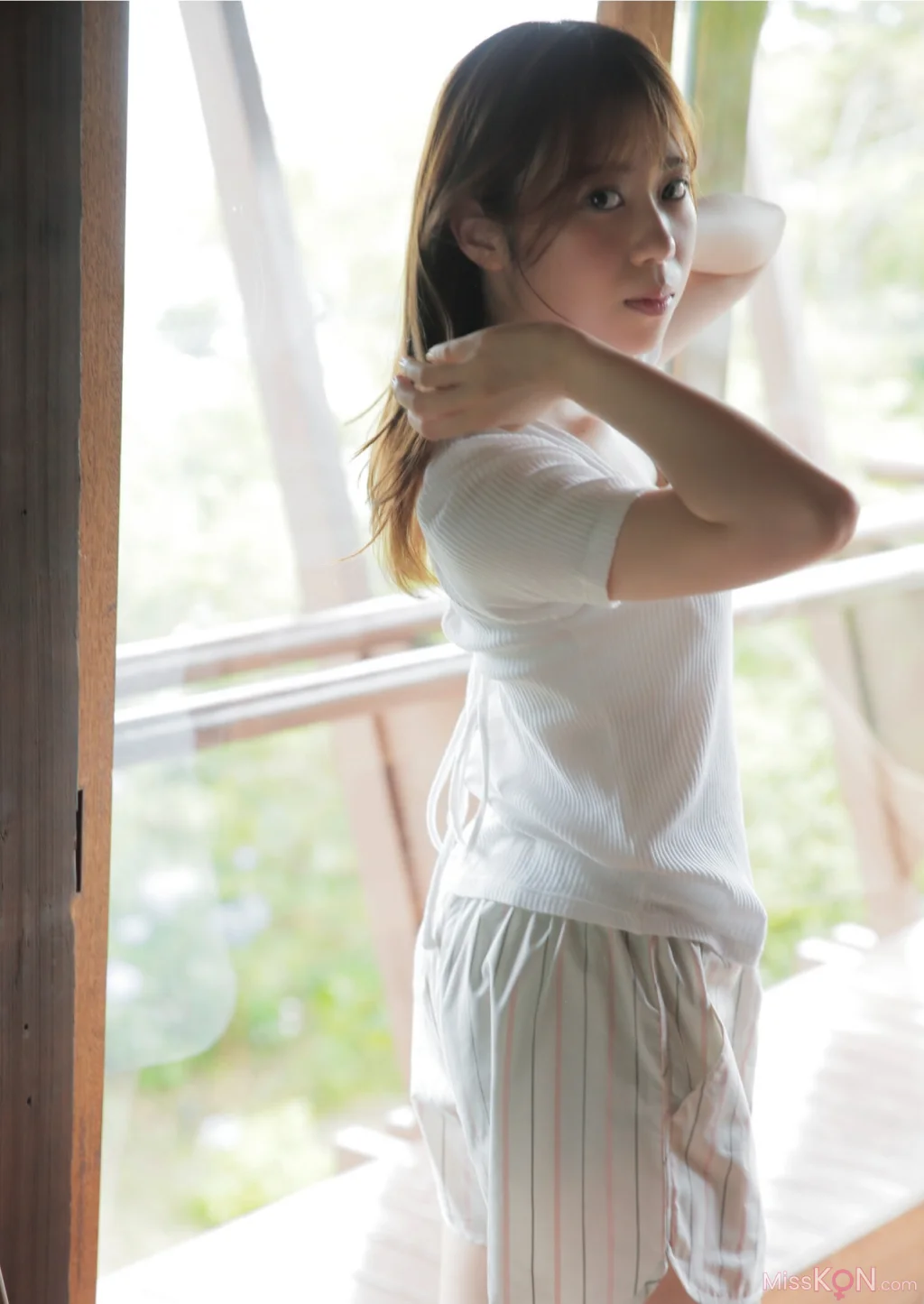 [JP] Sayuri Date (伊達さゆり): 写真集 「Sparkling Smile」 (47 photos) – Page 2