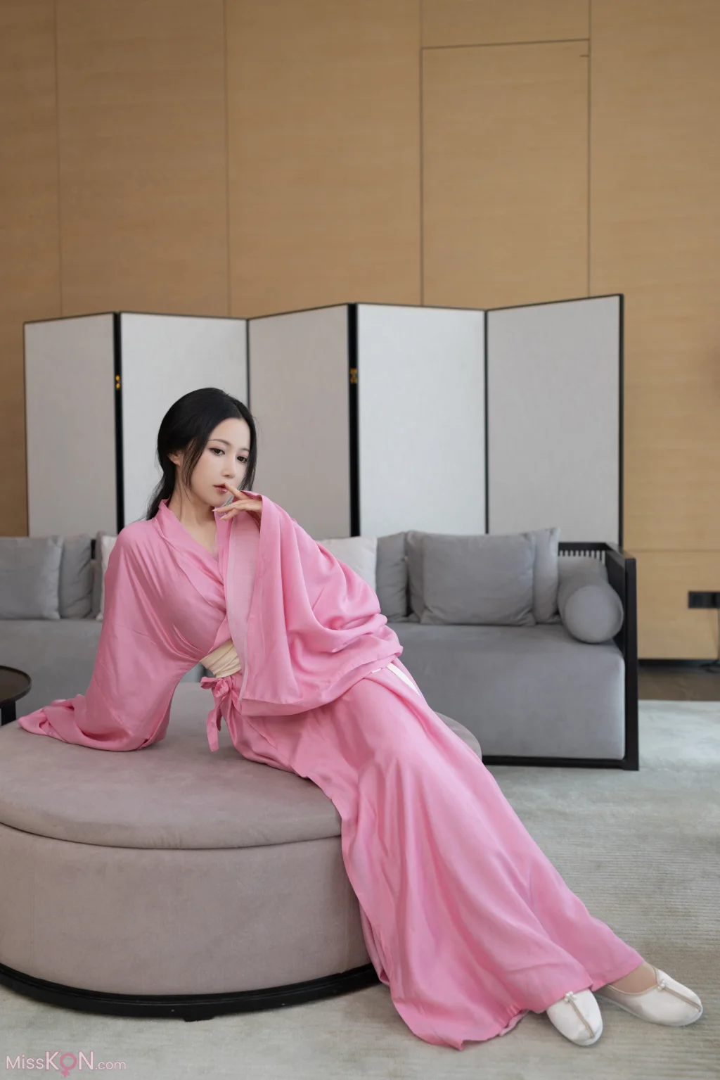 [内购无水印] 鱼子酱Fish: 秀人网模特 月影纱 (120 photos)