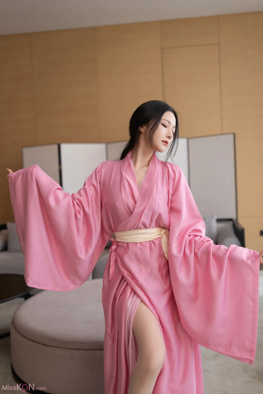 [内购无水印] 鱼子酱Fish: 秀人网模特 月影纱 (120 photos)