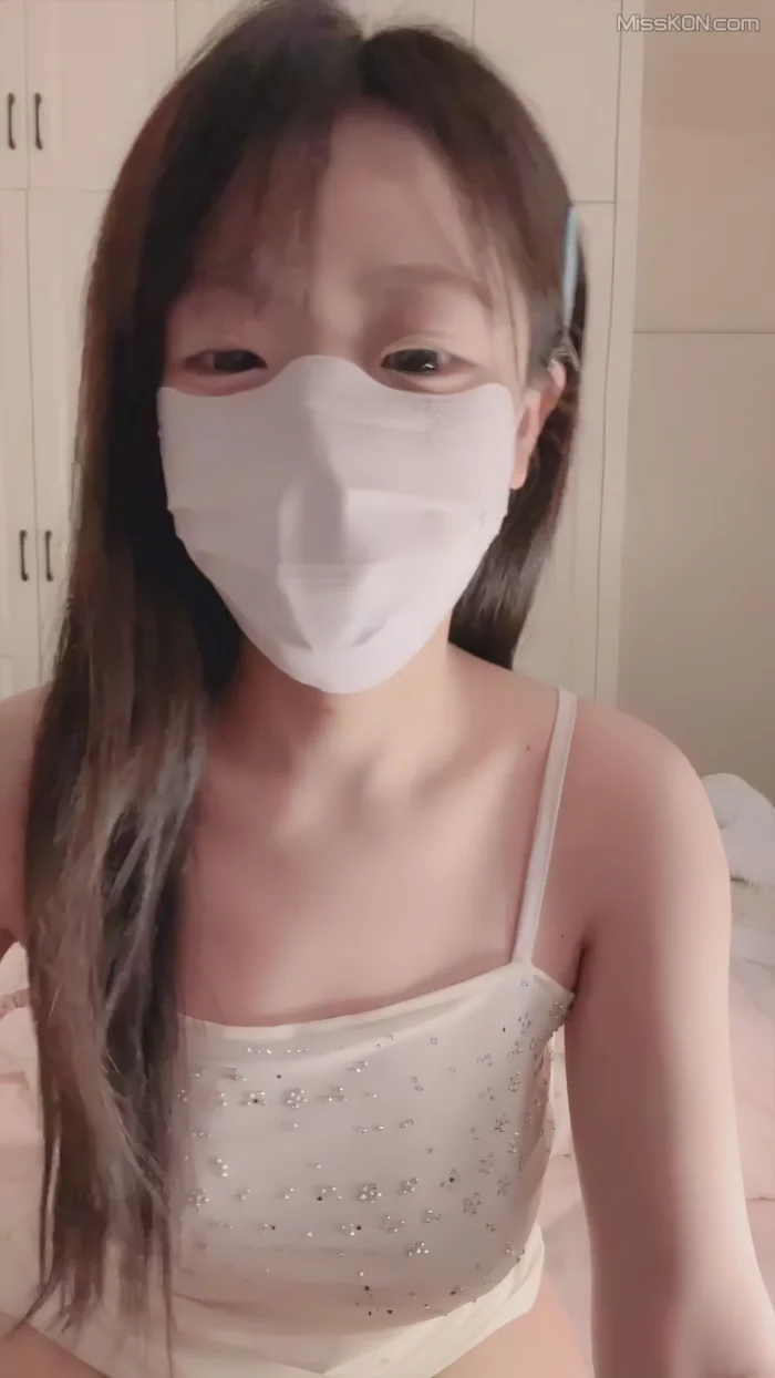 才不是悦悦: 青春美少女范本 无懈可击 (34 photos + 5 videos)