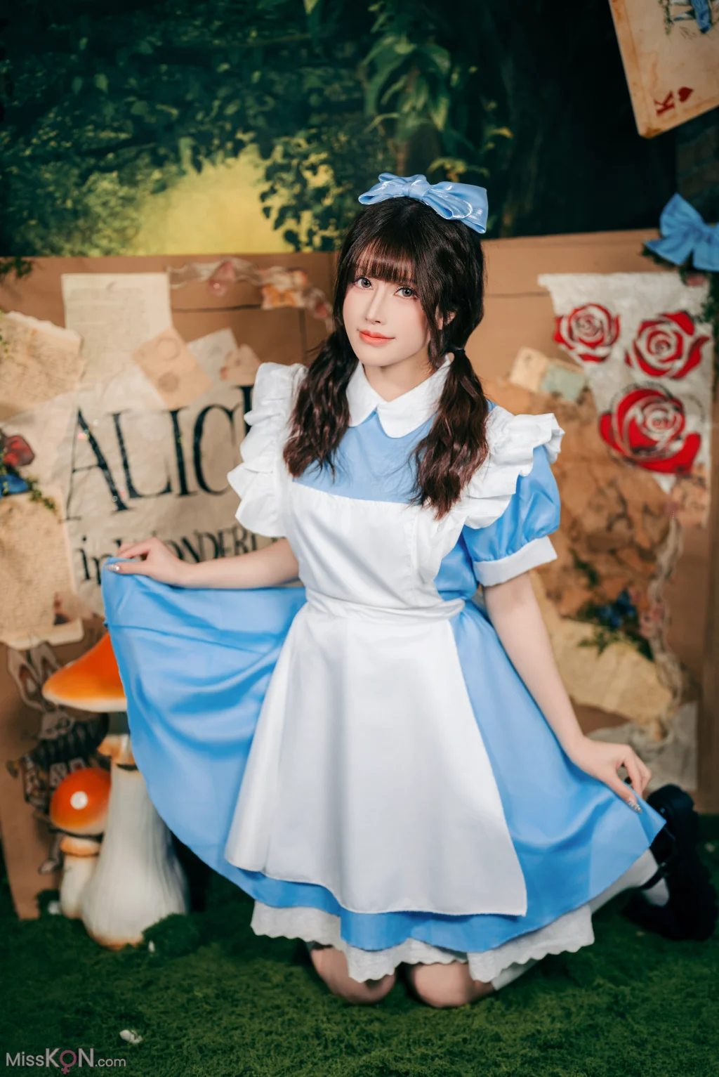 Coser@鹿八岁: 爱丽丝梦游仙境 (24 photos)