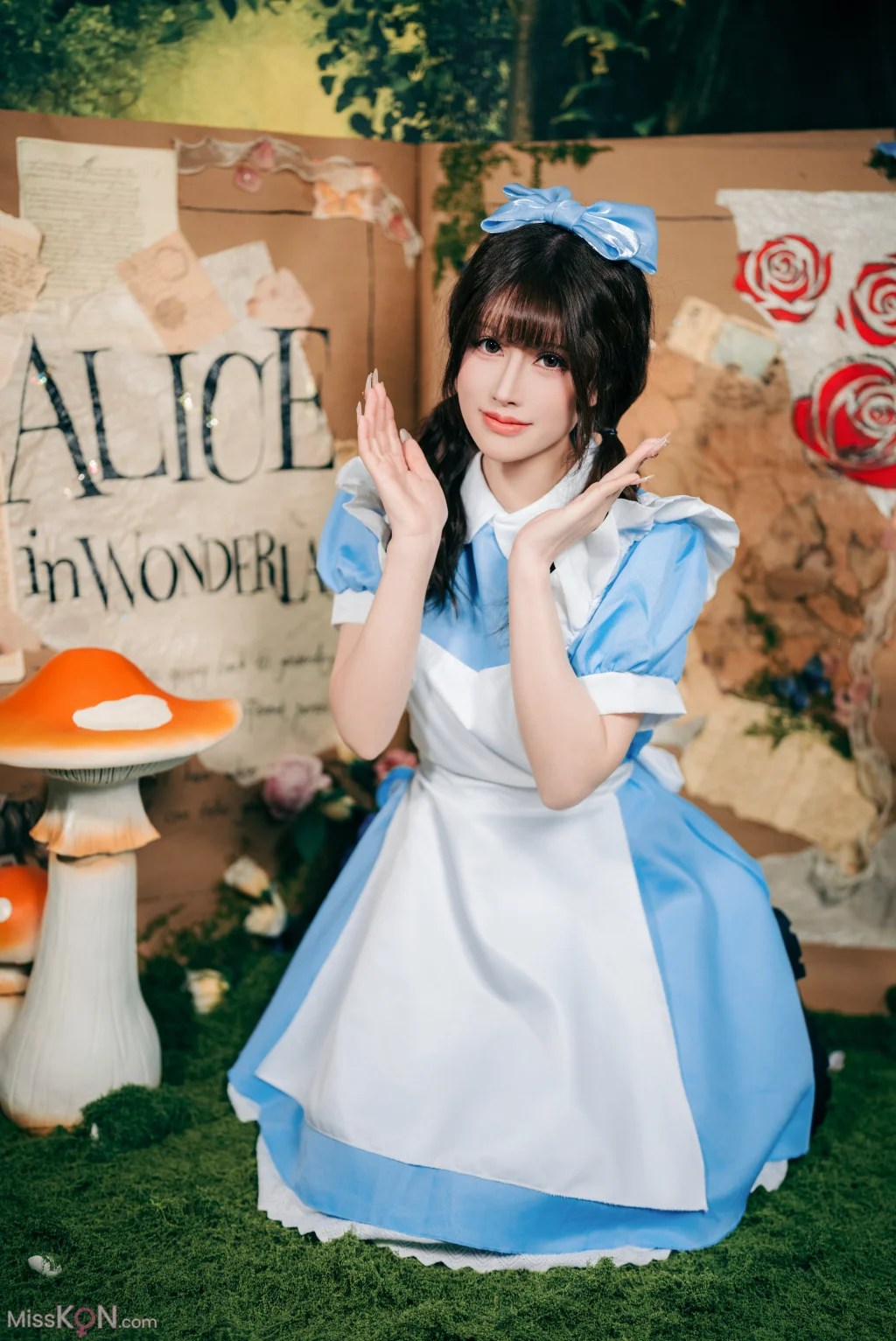 Coser@鹿八岁: 爱丽丝梦游仙境 (24 photos)