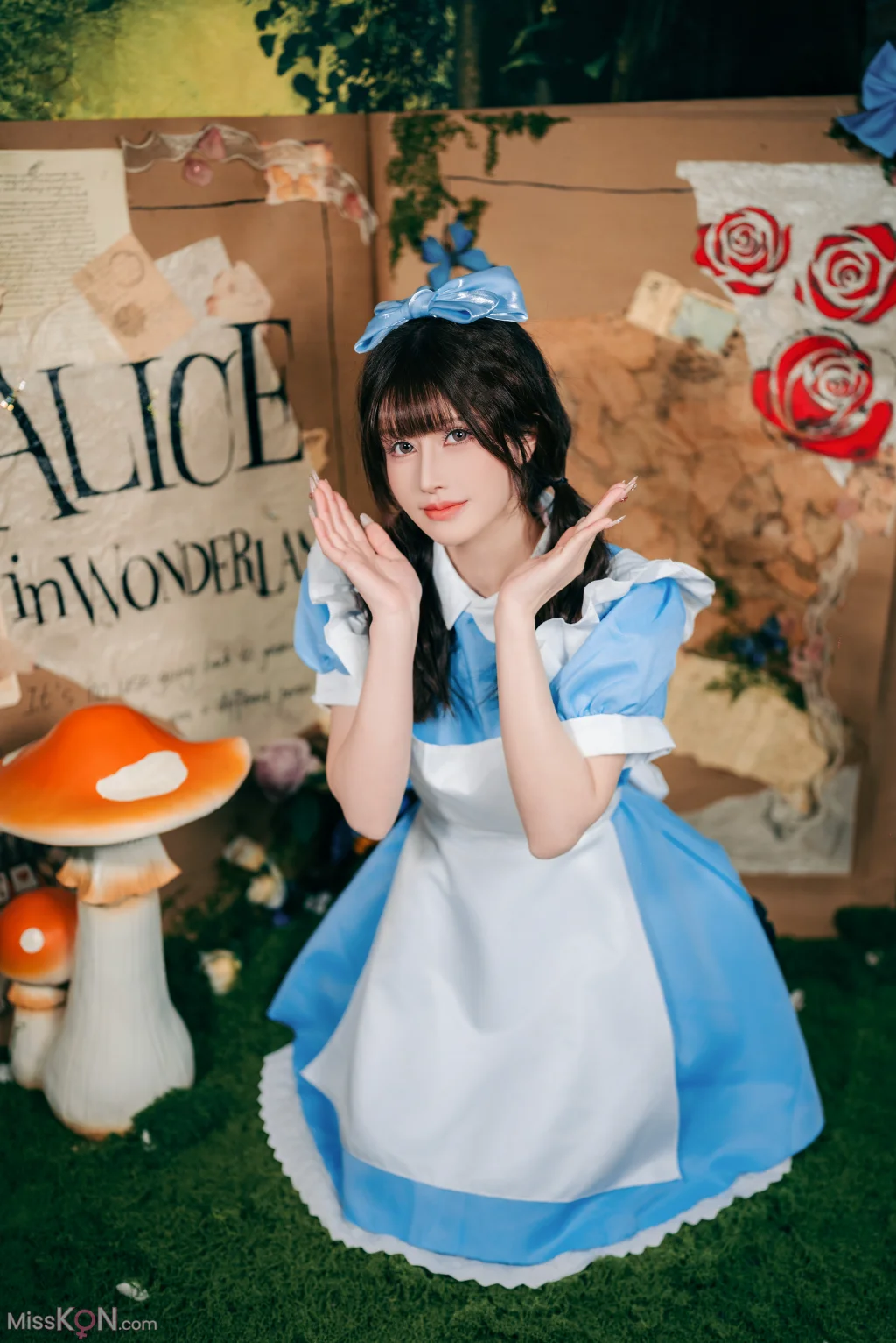 Coser@鹿八岁: 爱丽丝梦游仙境 (24 photos)