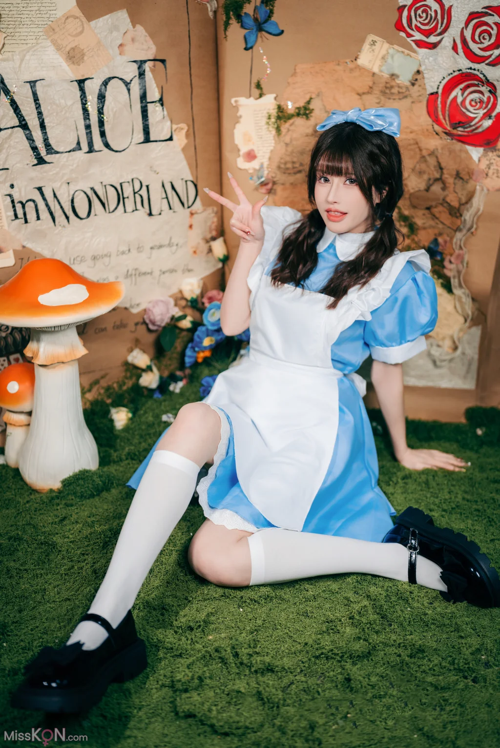 Coser@鹿八岁: 爱丽丝梦游仙境 (24 photos)