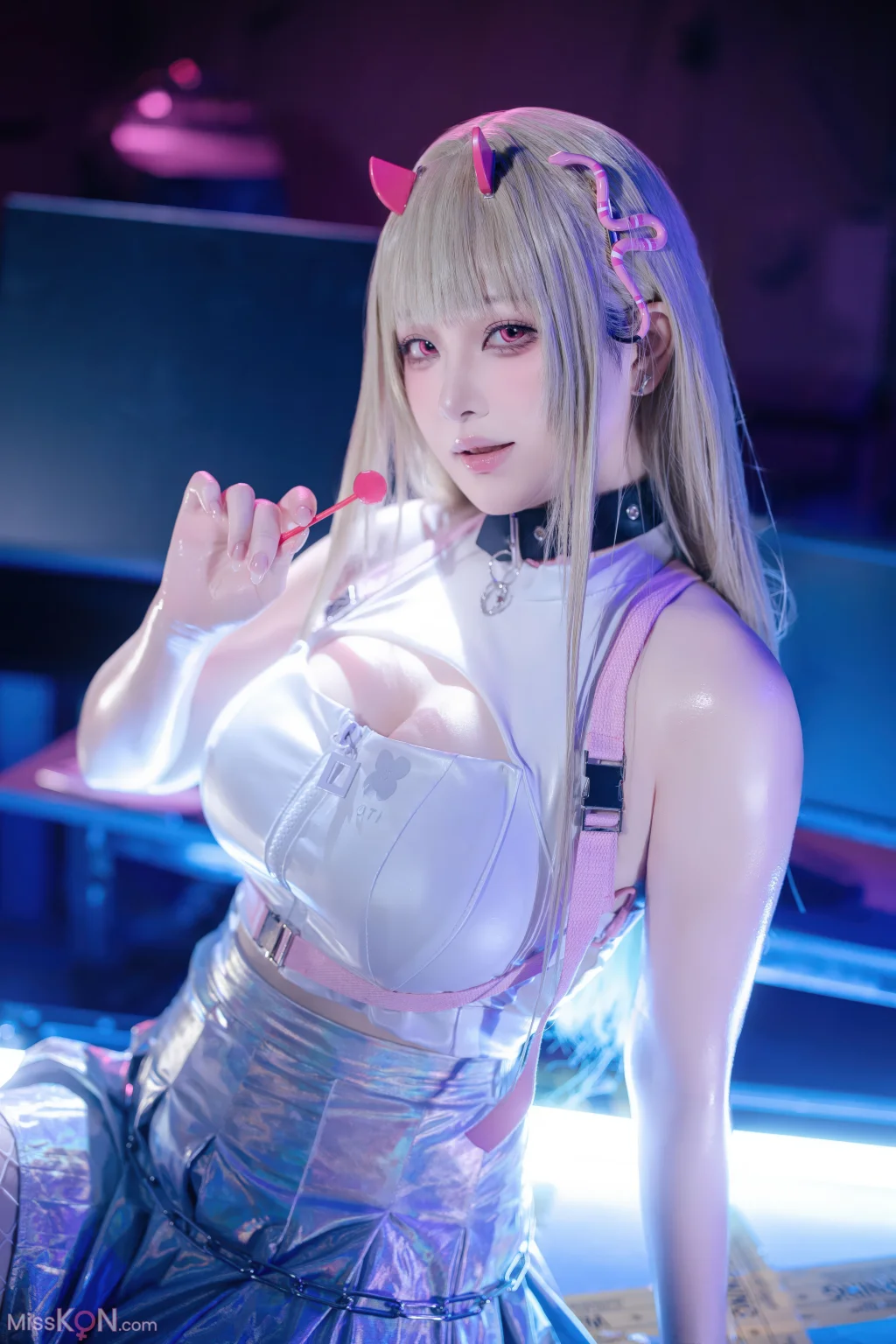 Coser@屿鱼: 胜利女神：妮姬 毒蛇 (86 photos)