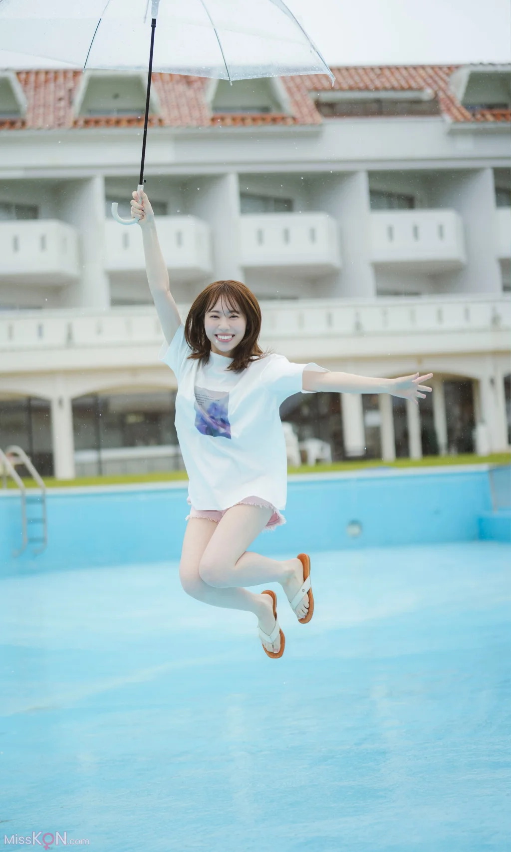 [JP] Sayuri Date (伊達さゆり): 写真集 「雨恋ダイアリー」 (72 photos) – Page 2