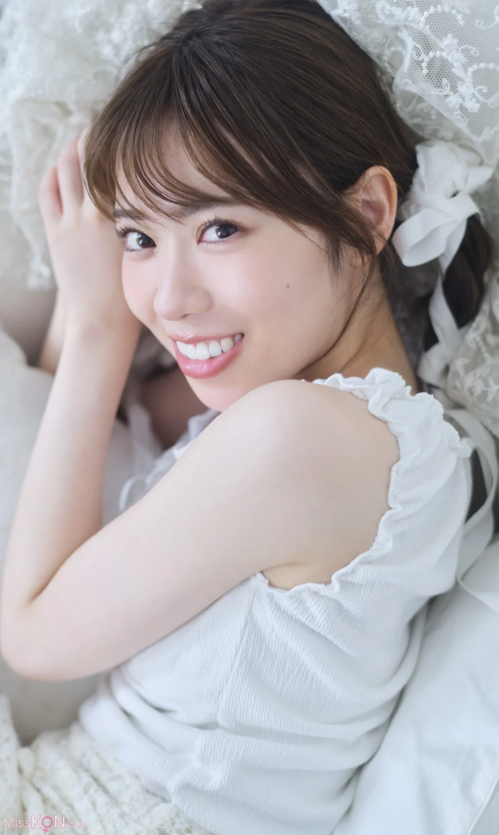 [JP] Sayuri Date (伊達さゆり): 写真集 OVER／「My Girl」 PHOTO BOOK (101 photos)