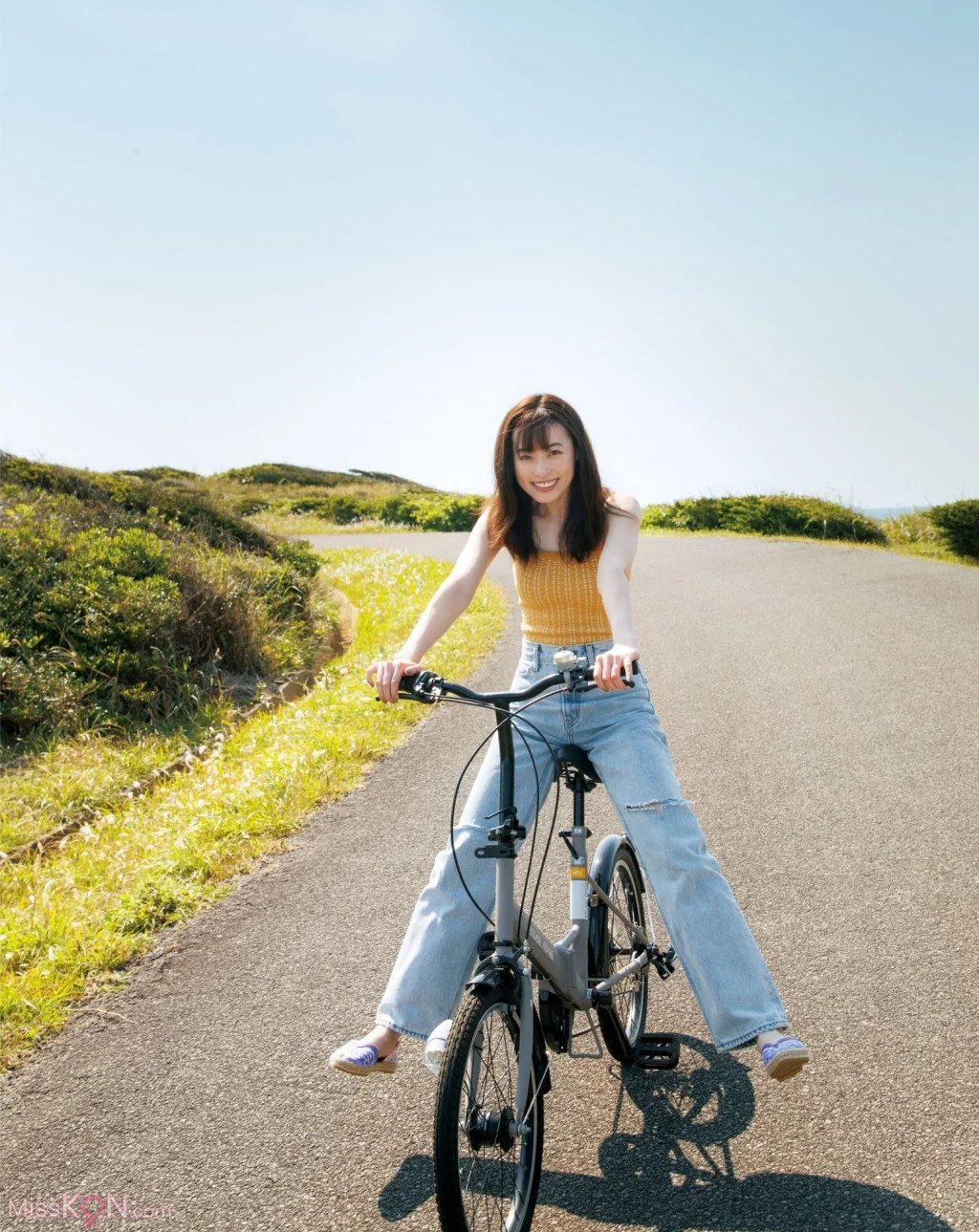 [JP] Haruka Fukuhara (福原遥):【電子版特典画像付き】フォトブック gift (154 photos)